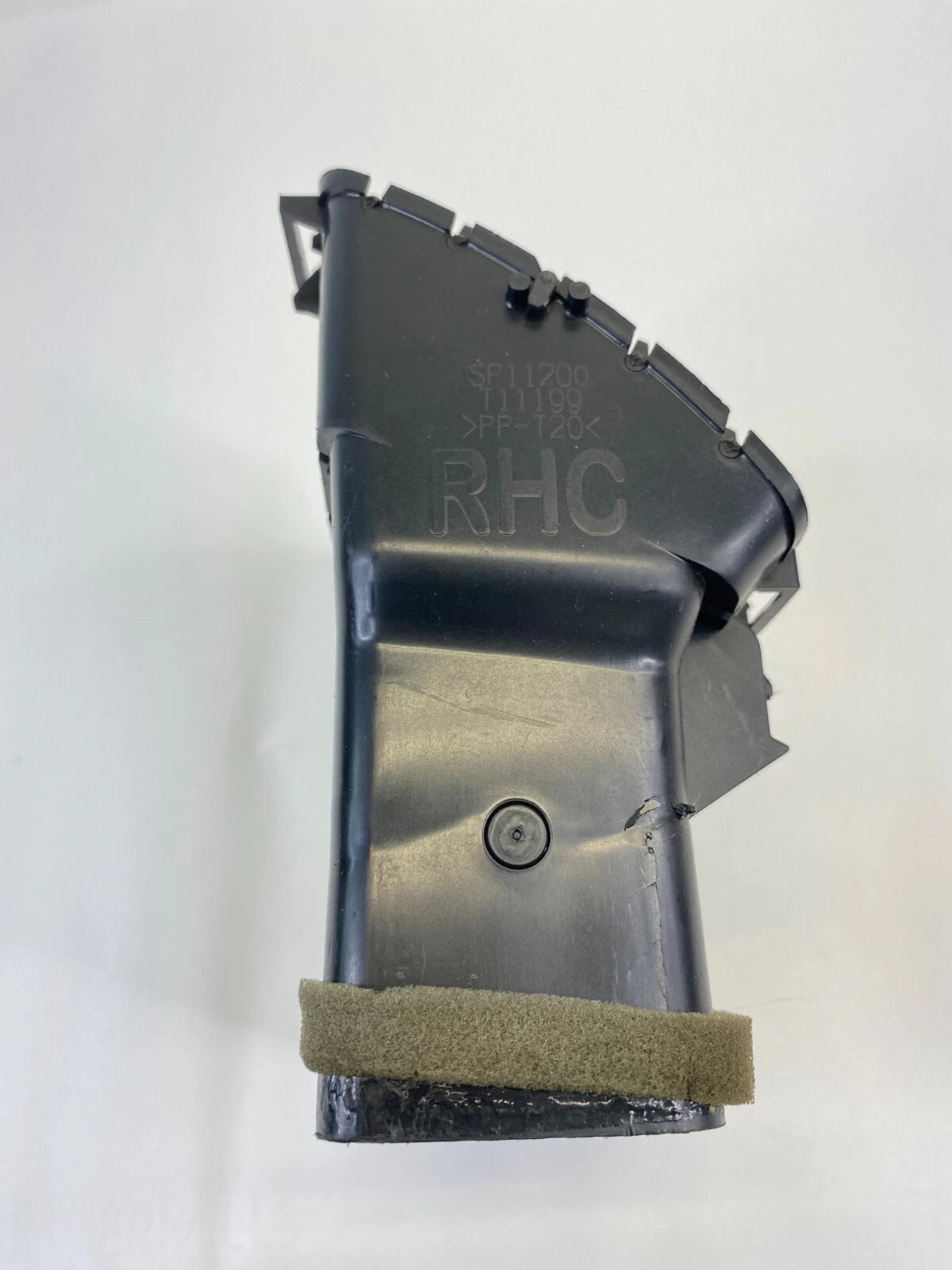 2006-2011 BUICK LUCERNE DASH RIGHT CENTER SIDE AC AIR VENT OUTLET DUCT OEM