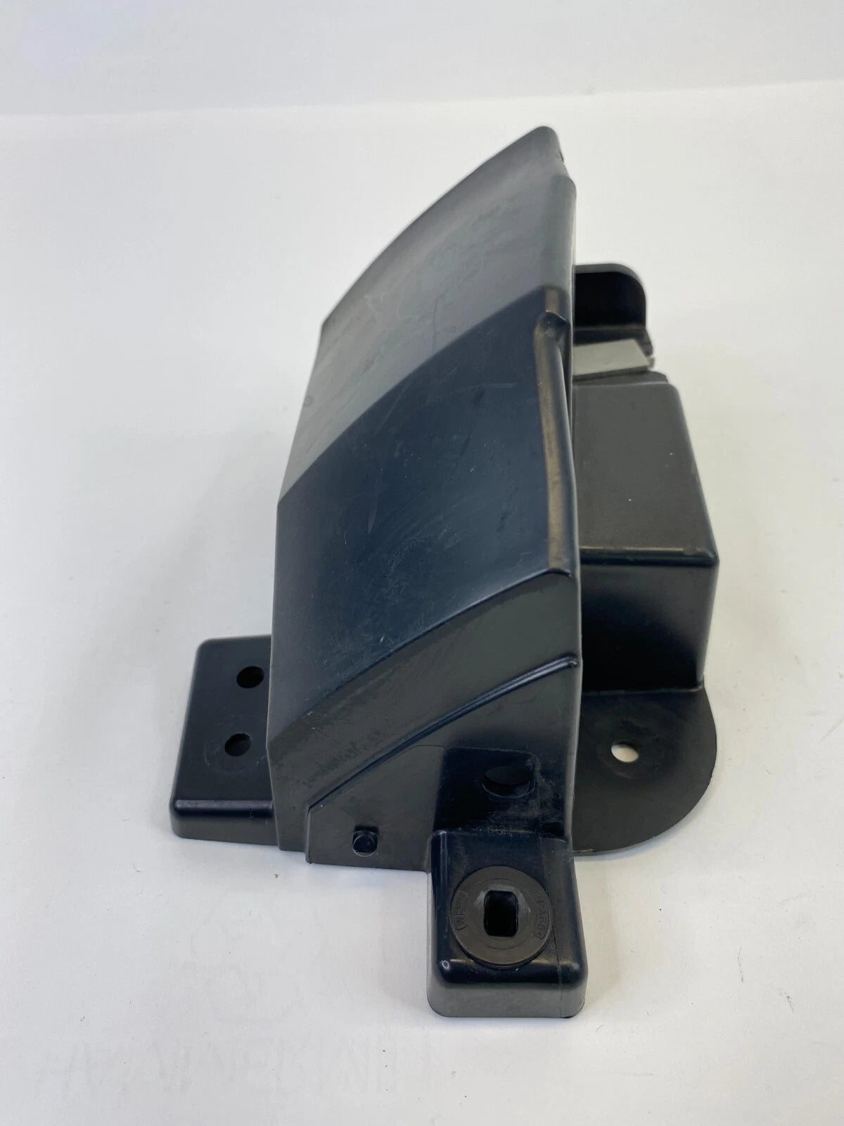 16-19 FORD EXPLORER POLICE INTERCEPTOR UTILITY REAR RIGHT BUMPER BRACKET MOUNT