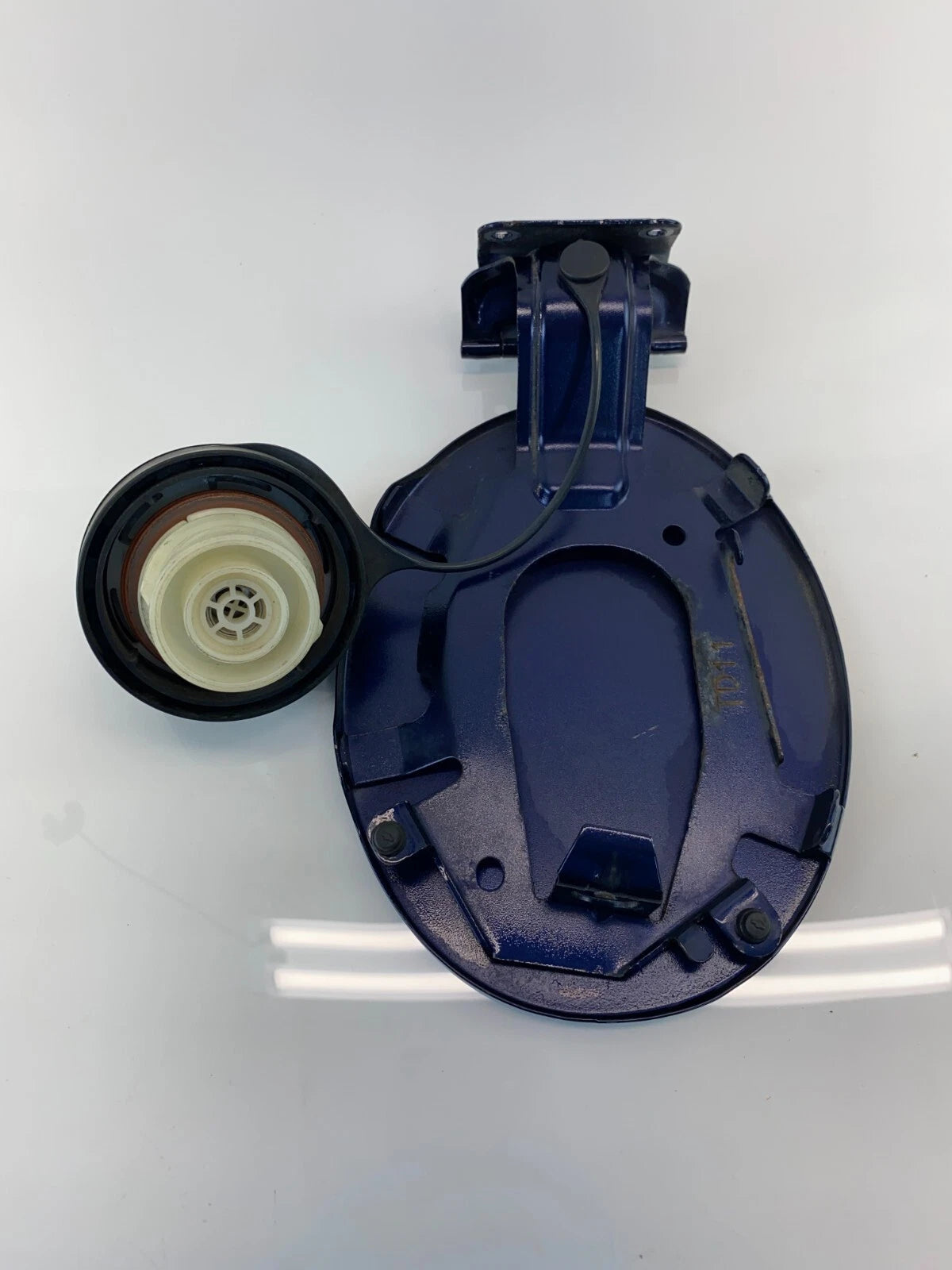 2007-2015 MAZDA CX-9 CX9 FUEL FILLER TANK DOOR GAS LID COVER CAP OEM
