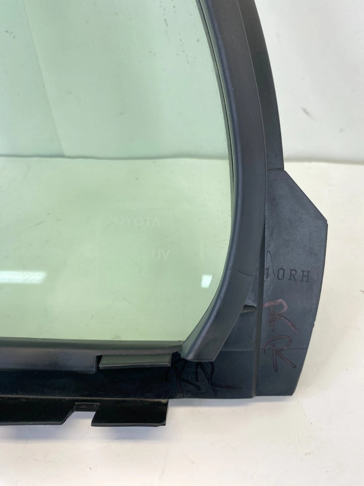 2007-2012 TOYOTA YARIS HATCHBACK REAR RIGHT BACK DOOR QUARTER FIXED WINDOW GLASS