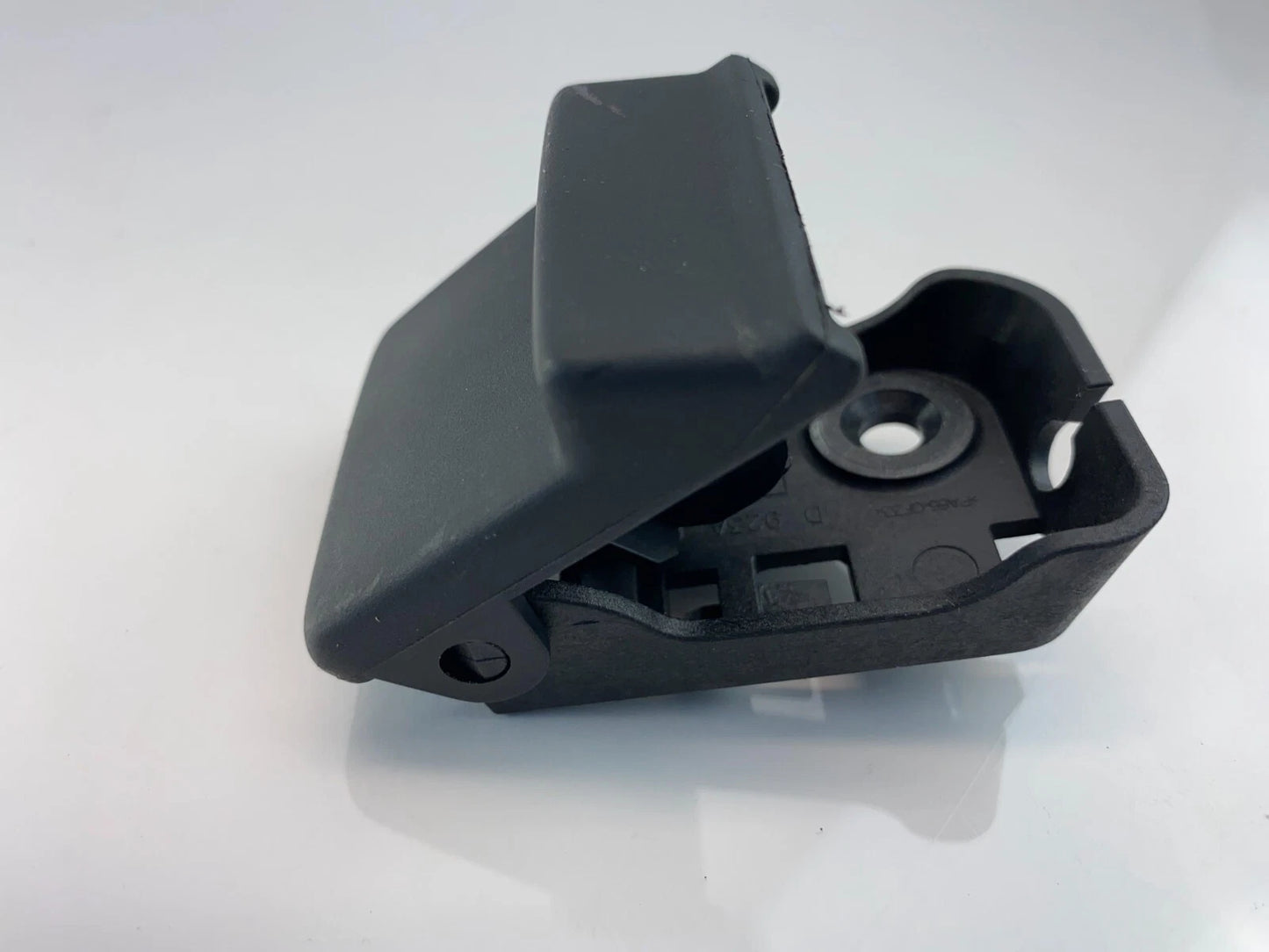 2008-2011 FORD FOCUS HOOD HANDLE RELEASE LEVER SWITCH PANEL TRIM OEM