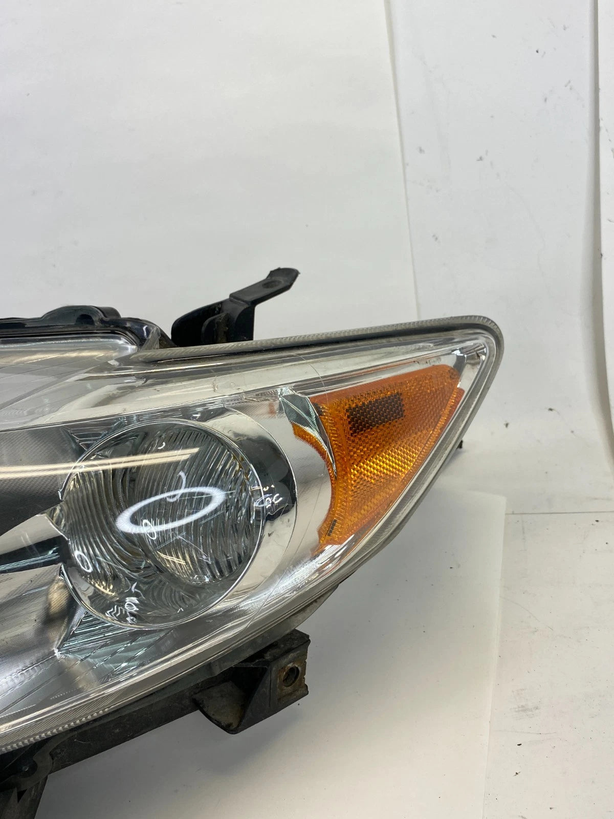 2009 2010 TOYOTA COROLLA FRONT LEFT DRIVER HEADLIGHT HEADLAMP OEM