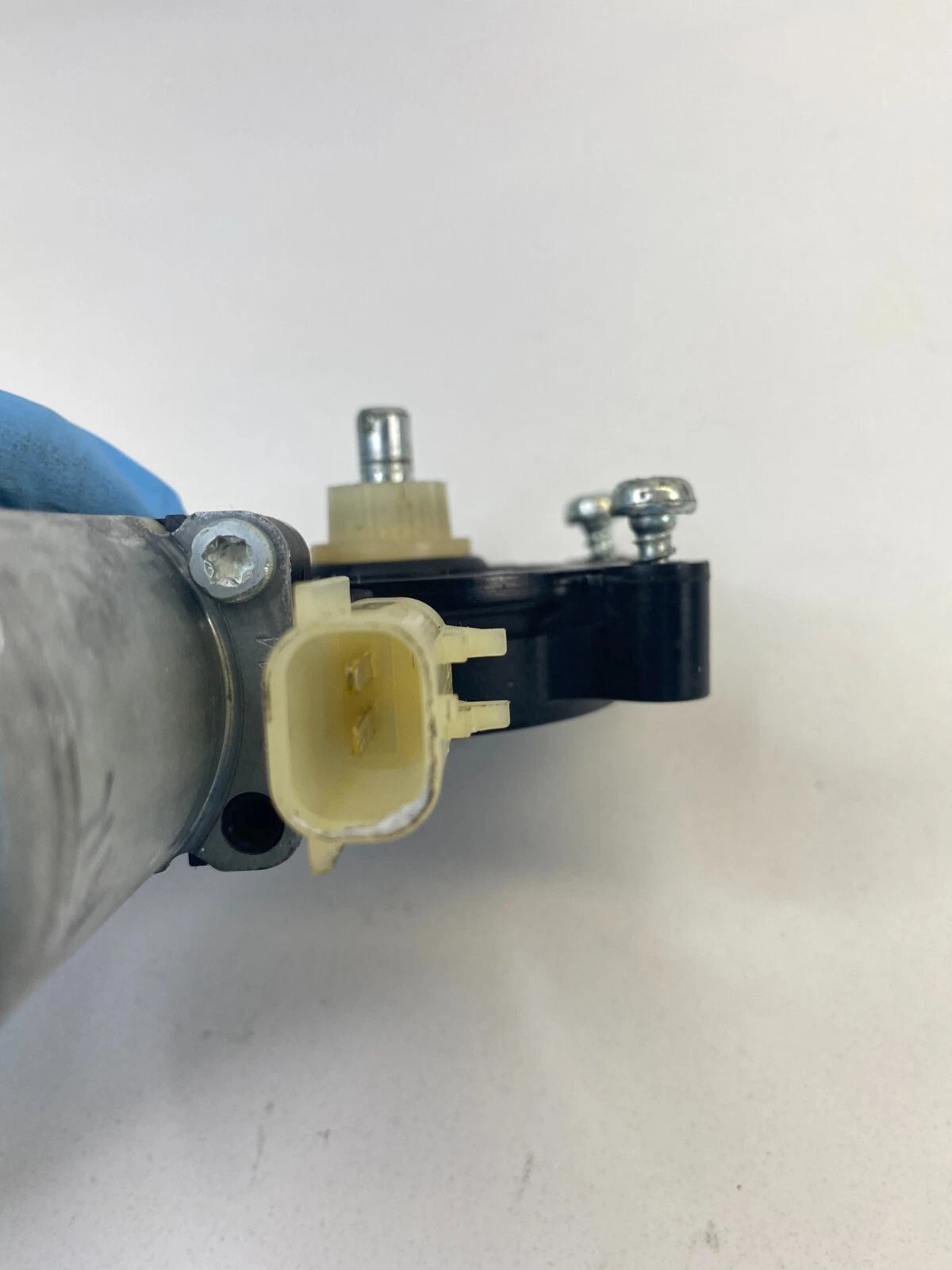 2012-2017 CHEVROLET EQUINOX REAR RIGHT DOOR POWER WINDOW MOTOR 0130822680 OEM