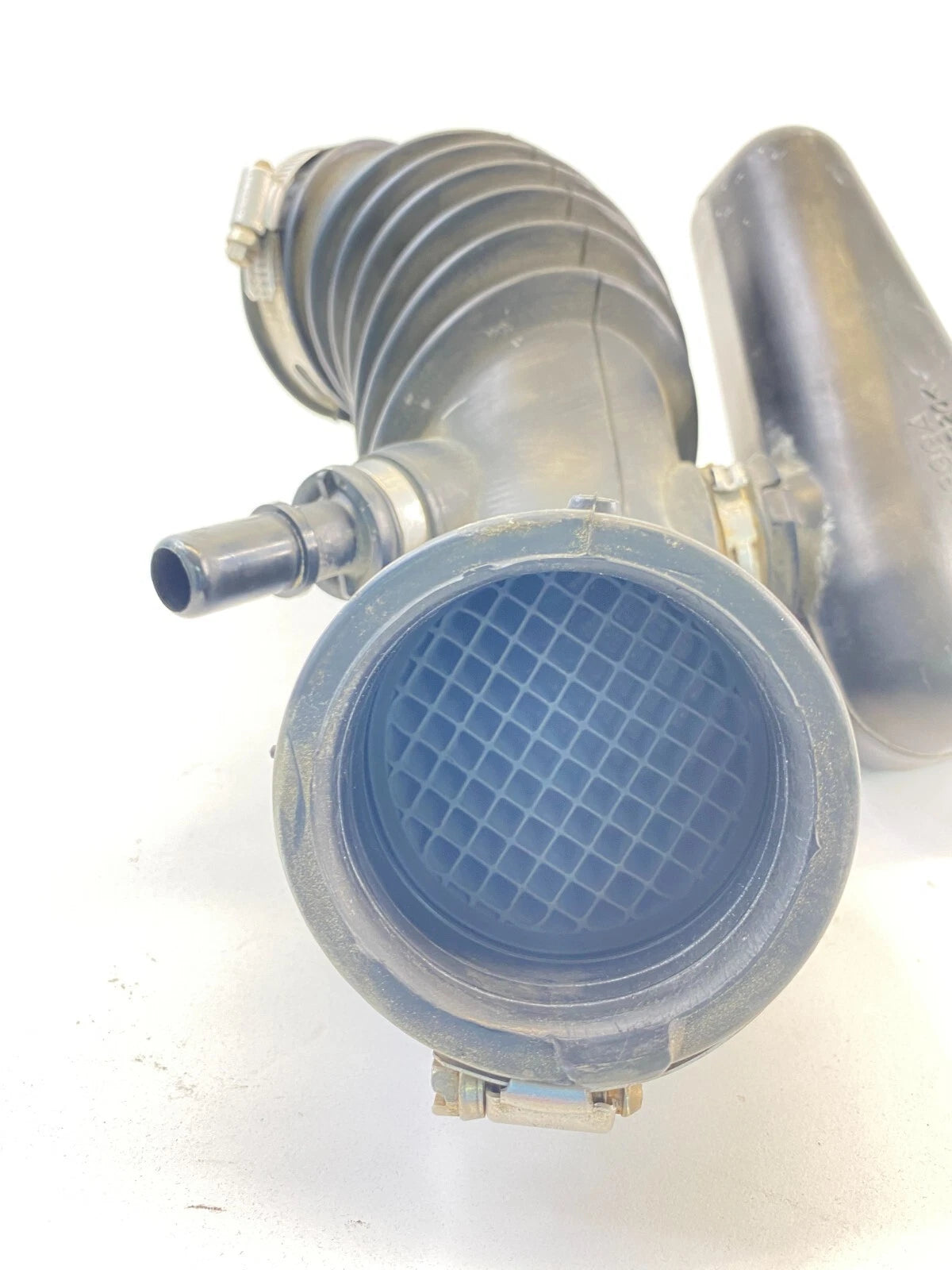 09-12 FORD ESCAPE HYBRID 2.5L AIR INTAKE RESONATOR W/ INLET TUBE 8M649F805AA