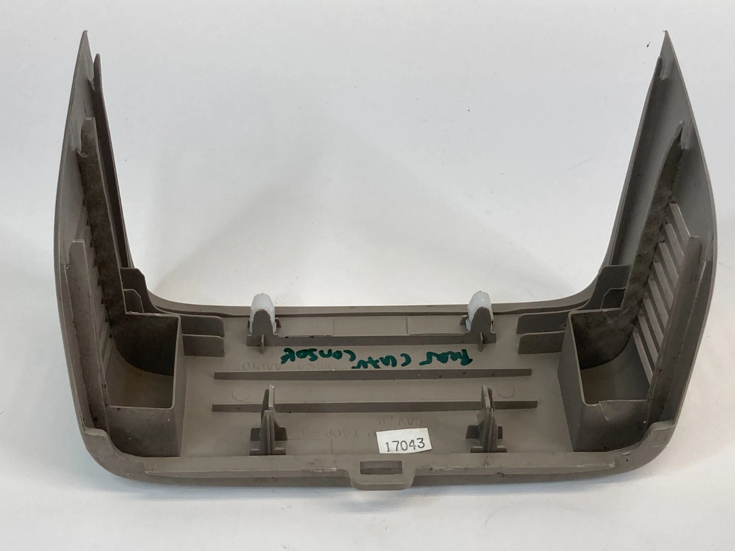 2002-2006 TOYOTA CAMRY REAR CENTER CONSOLE PANEL TRIM COVER BEZEL 58924AA010 OEM