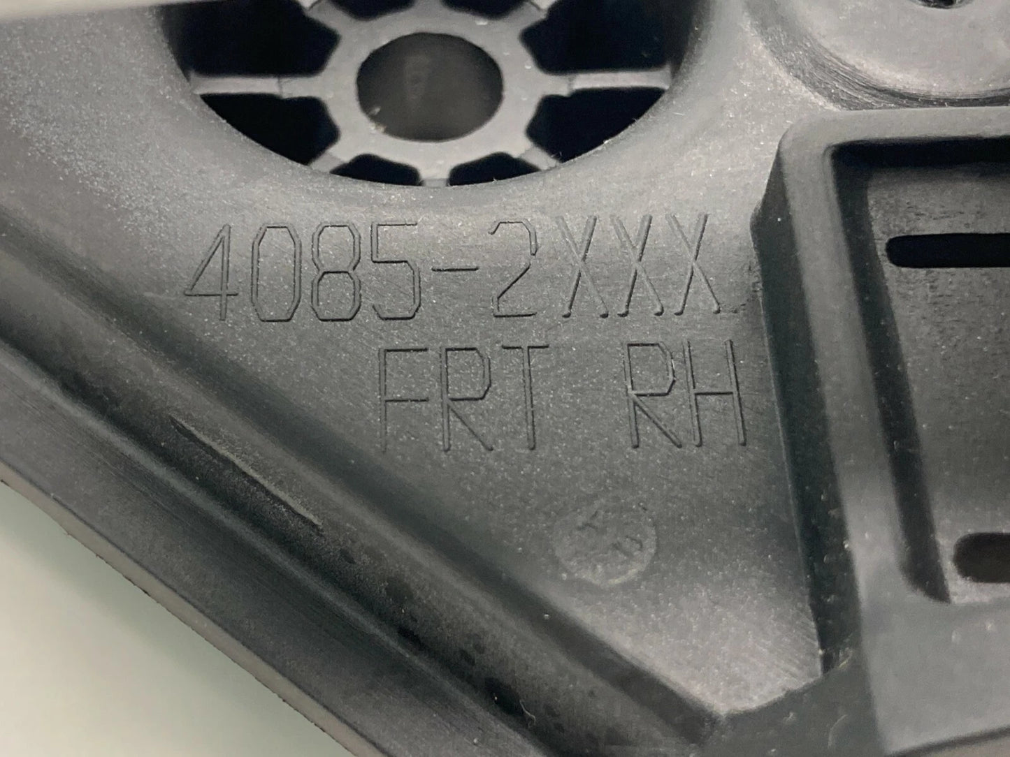 05-07 FORD FREESTYLE FRONT RIGHT PASSENGER INNER INSIDE DOOR HANDLE 5F937422600
