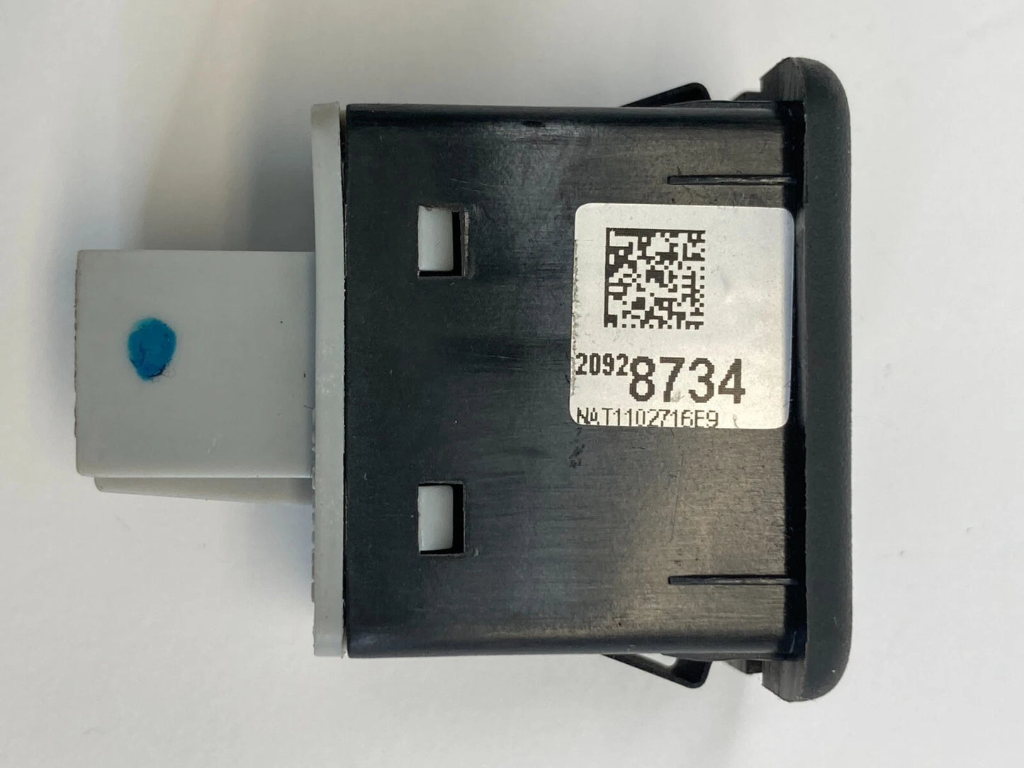2011 2012 GMC ACADIA INSTRUMENT AUXILIARY JACK USB SOCKET RECEPTACLE 20928734