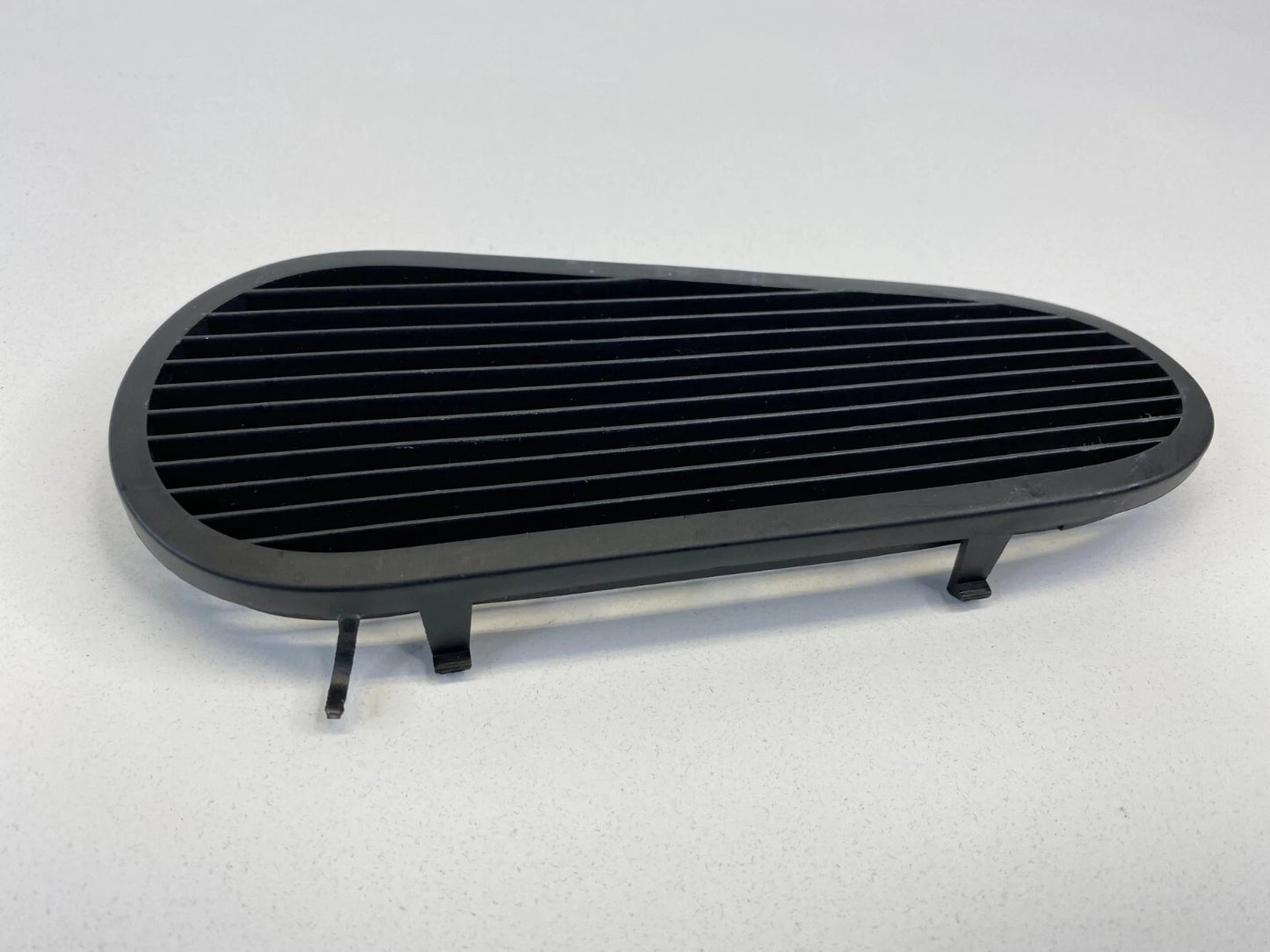 1998-2010 VOLKSWAGEN NEW BEETLE HATCHBACK TRUNK RIGHT SIDE SPEAKER COVER GRILLE