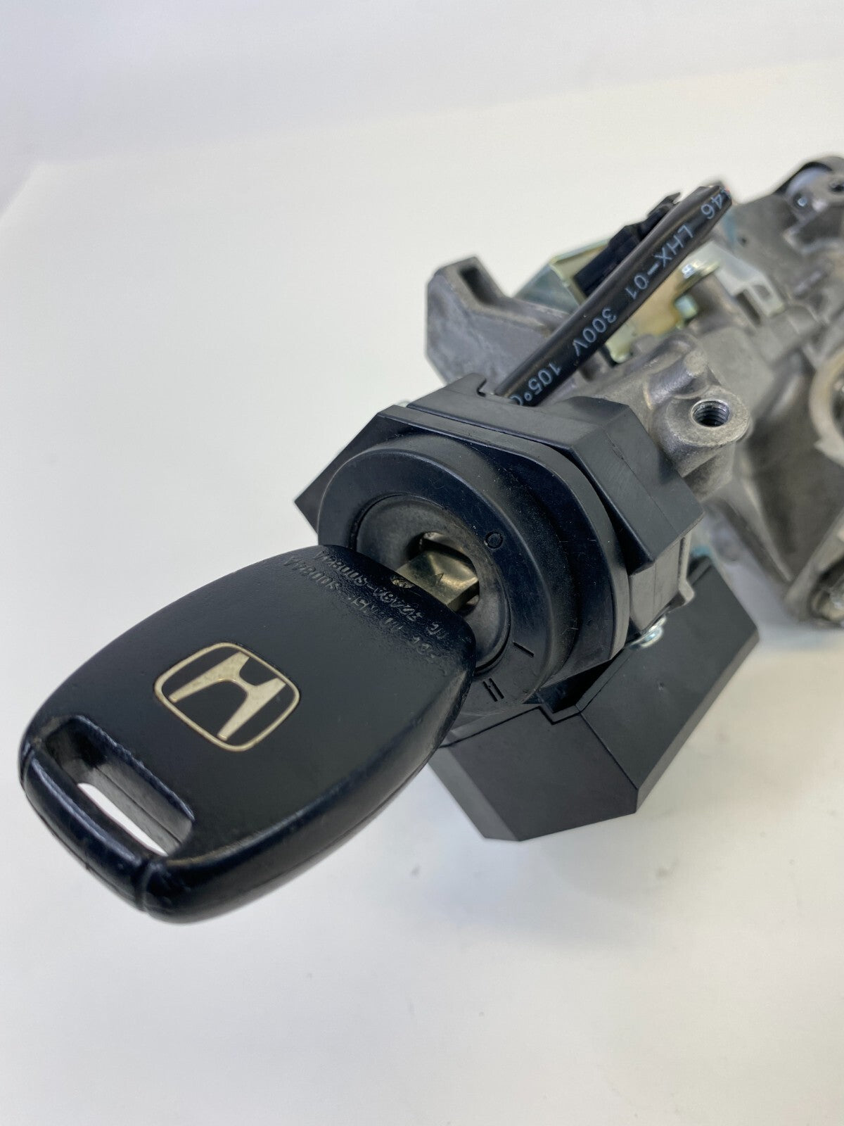 06-11 Honda Civic Sedan Ignition Switch Lock Cylinder W/ Key 39730-SNA-A020-M2