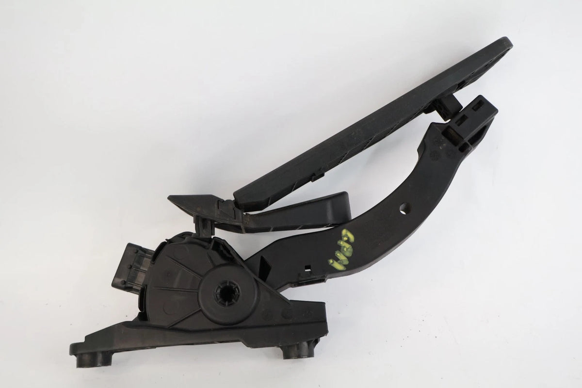 2011-2016 HYUNDAI ELANTRA 1.8L L4 ACCELERATOR GAS PEDAL & SENSOR ASSEMBLY OEM