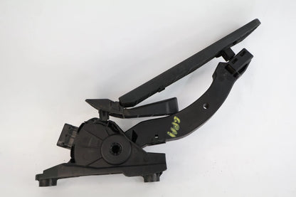 2011-2016 HYUNDAI ELANTRA 1.8L L4 ACCELERATOR GAS PEDAL & SENSOR ASSEMBLY OEM