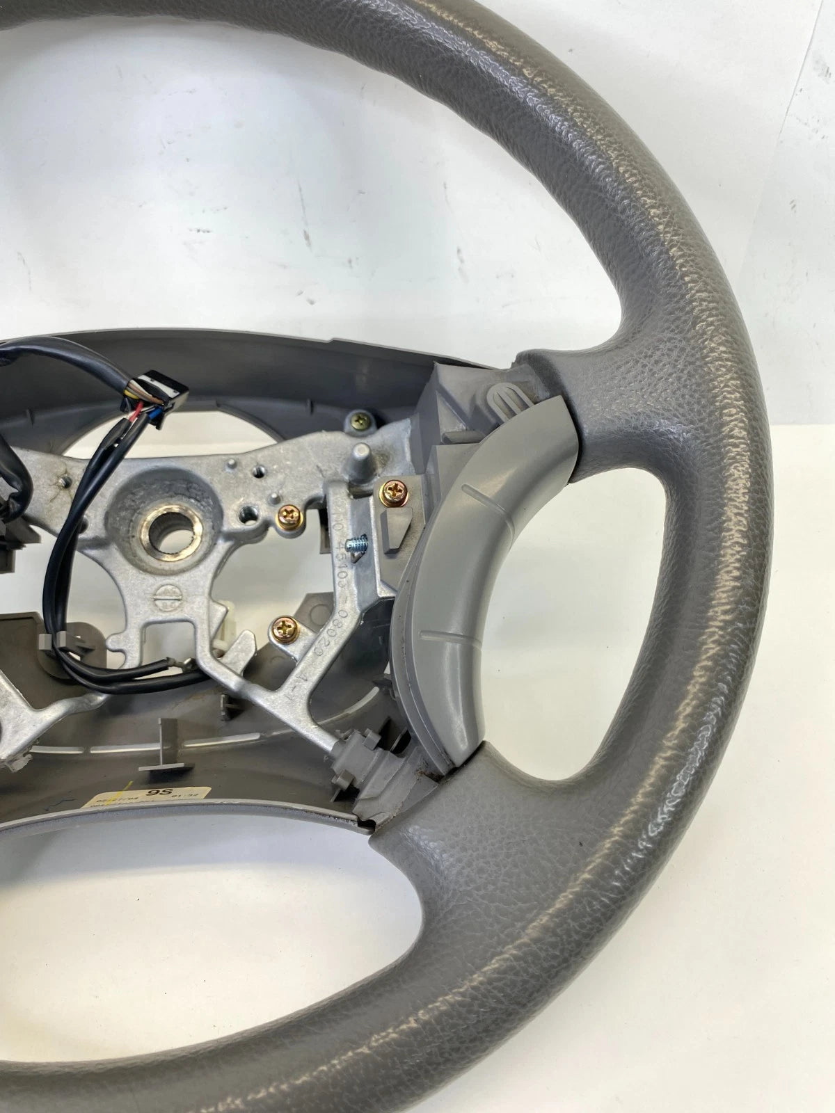 2004-2010 TOYOTA SIENNA STEERING WHEEL WITH RADIO CONTROLS STONE OEM