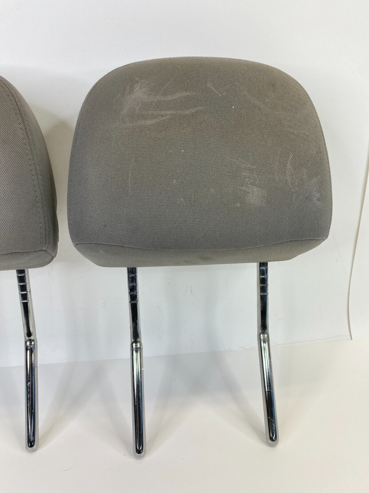 13-15 Chevrolet Malibu Front Right & Left Seat Headrest Head Rest Pair Set OEM