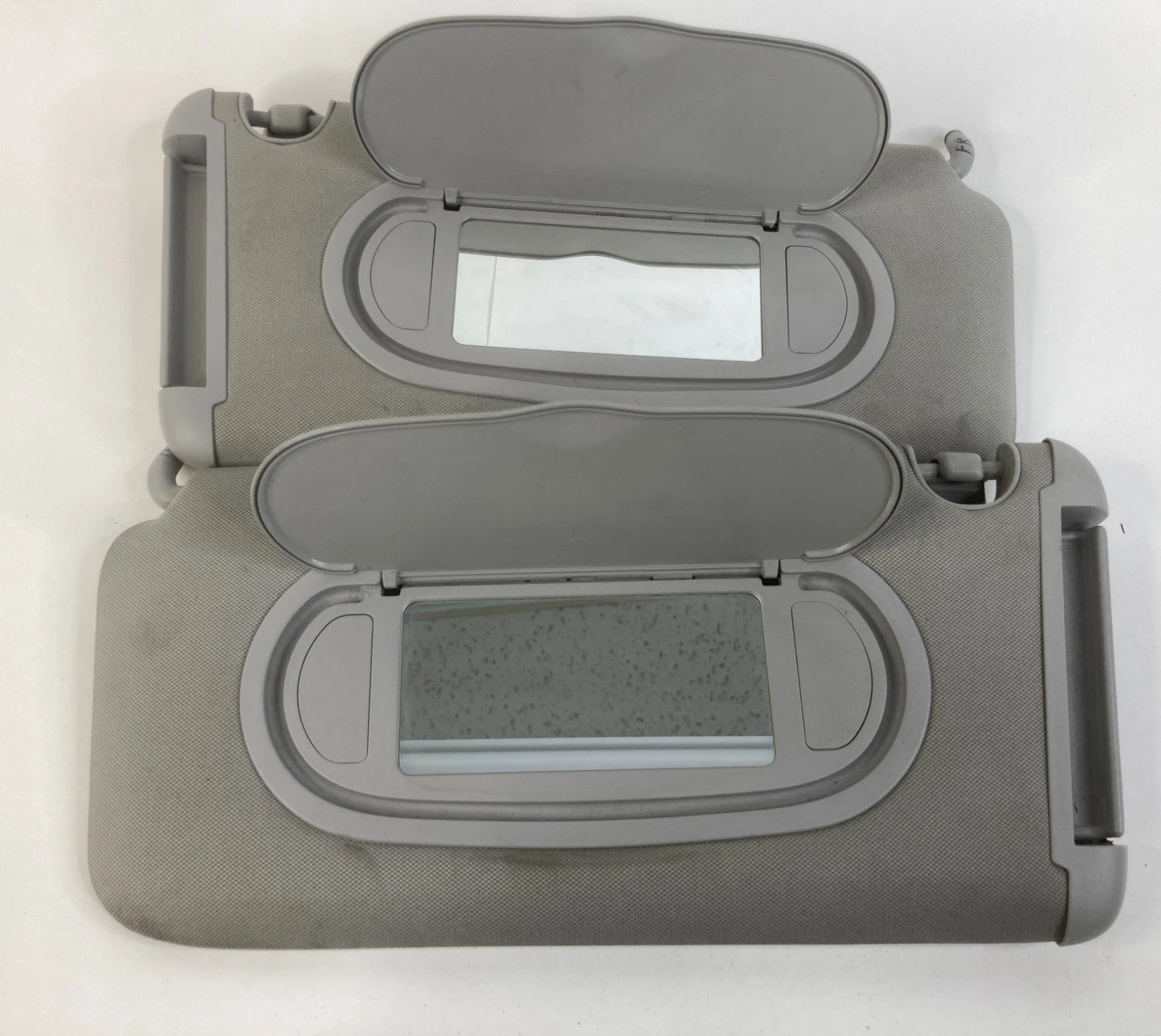 2004-2007 CHEVROLET MALIBU W/O SUNROOF FRONT LEFT RIGHT SUNVISOR SUN VISOR SET