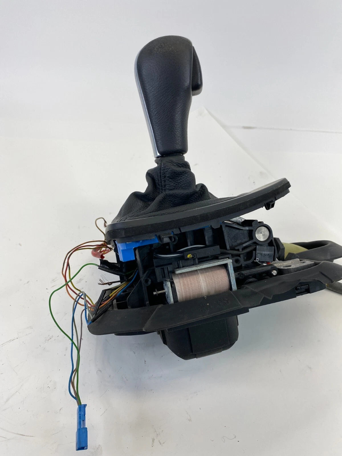 2006 06 BMW 330XI AUTOMATIC FLOOR GEAR SHIFTER SELECTOR GEARSHIFT LEVER ASSY OEM