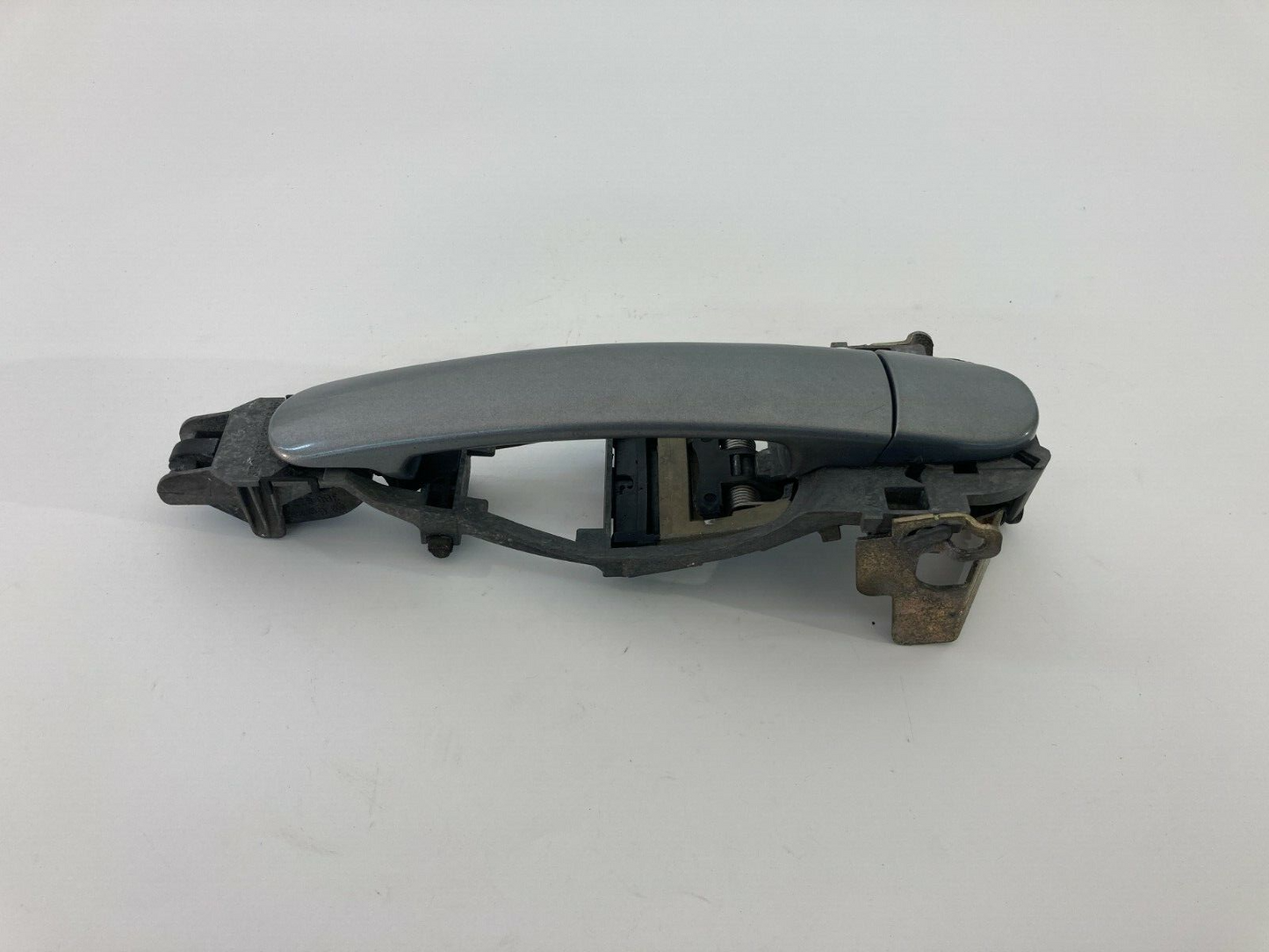 1998-2005 Volkwagen Passat Front Right Passenger Side Exterior Door Handle OEM