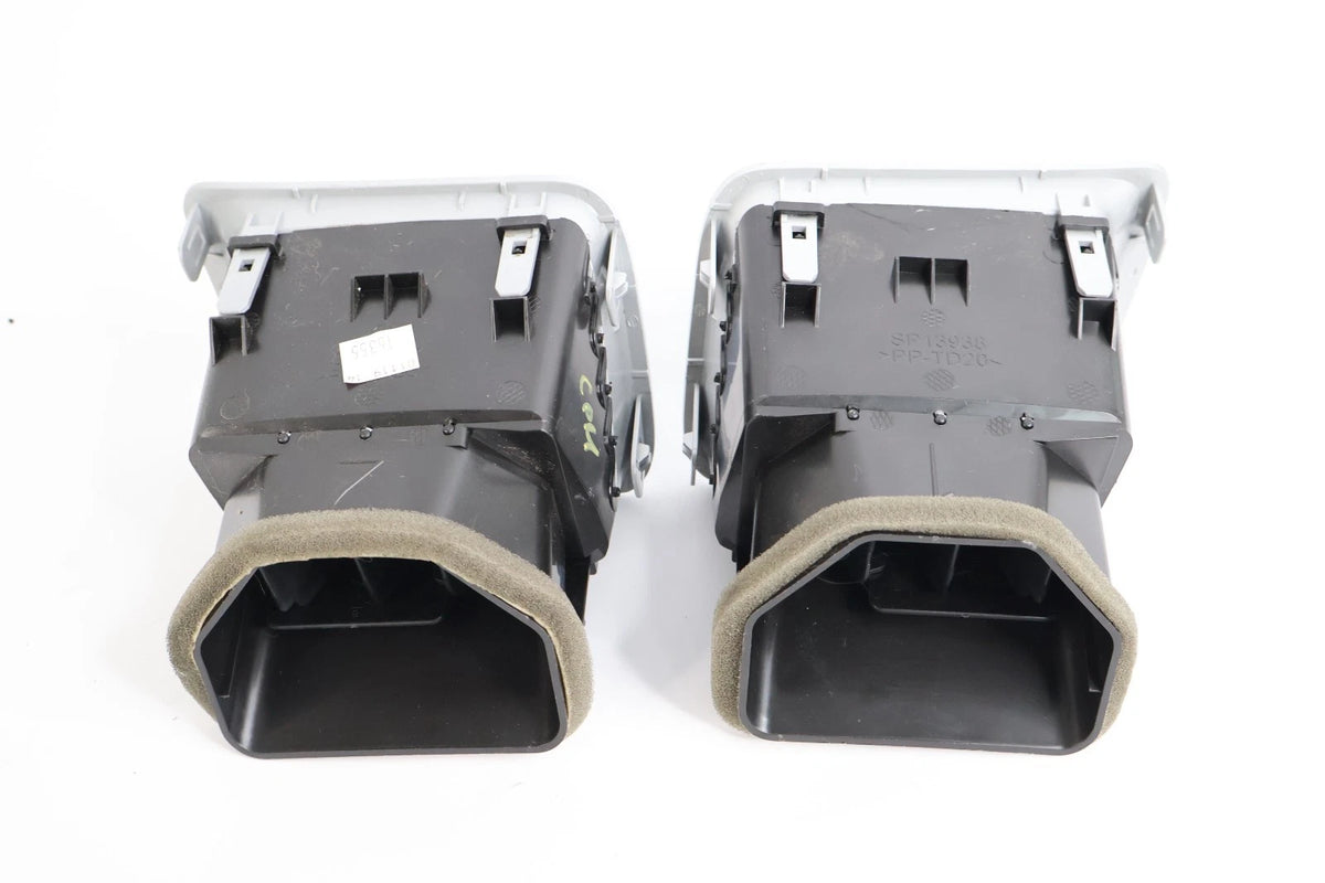 2010-2017 CHEVROLET EQUINOX DASH LEFT & RIGHT SIDE AC AIR VENT SET 20862307 OEM