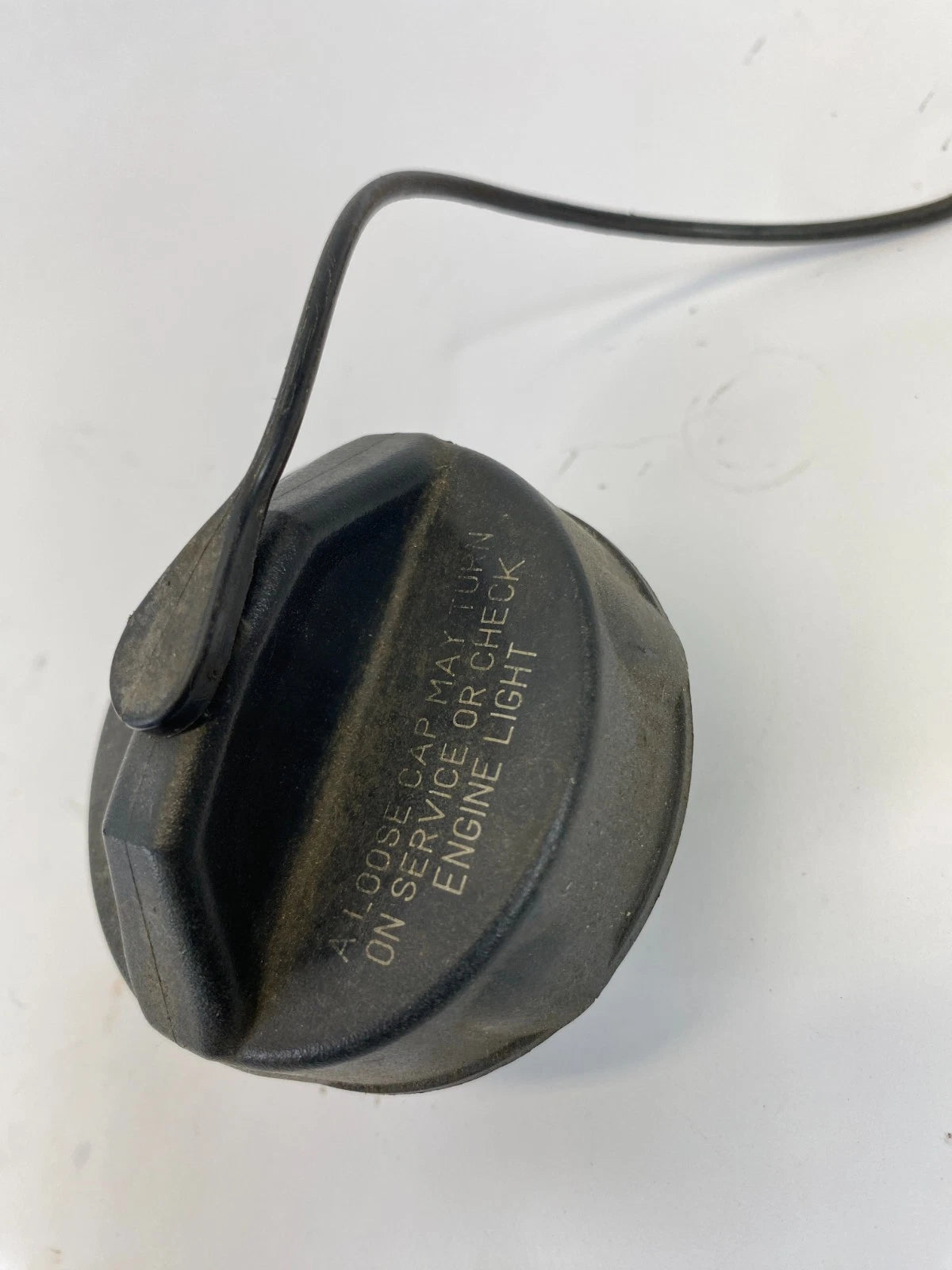 02 03 04 05 06 07 JEEP LIBERTY 3.7L FUEL FILLER DOOR TANK CAP GAS LID COVER OEM