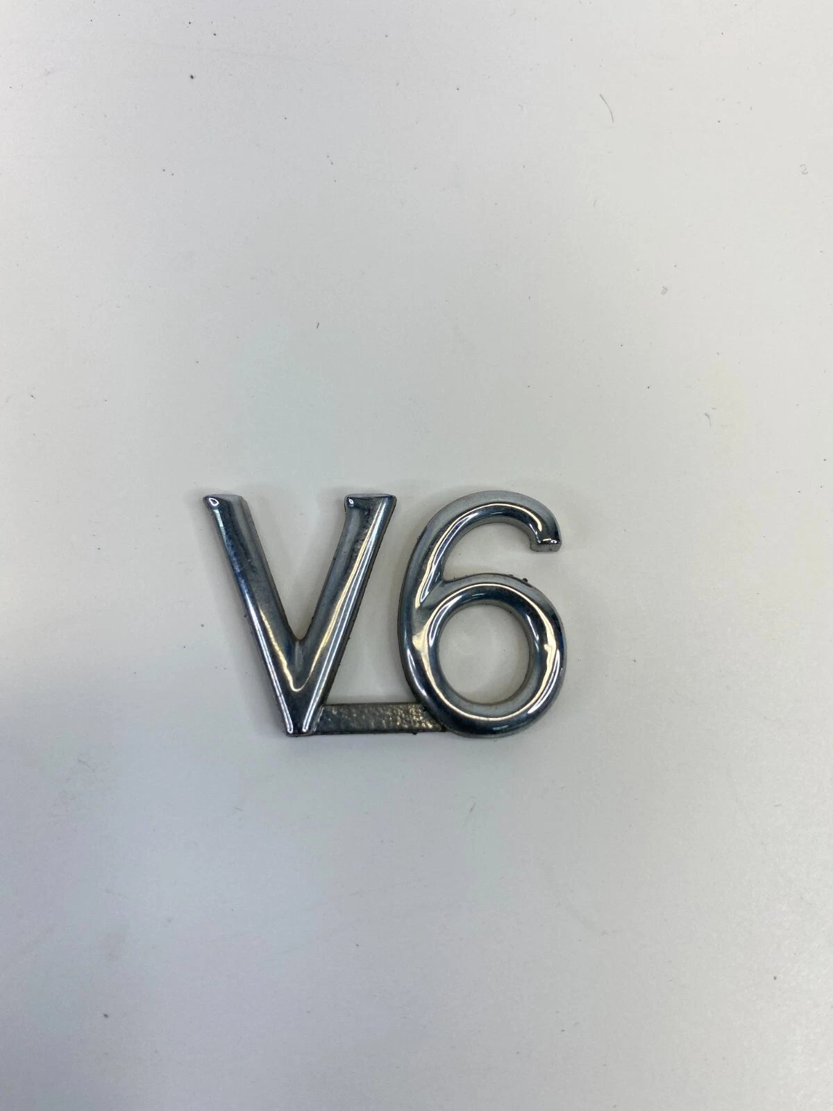 2002-2005 HYUNDAI SONATA V6 REAR TRUNK DECK LID LOGO EMBLEM BADGE SET OEM