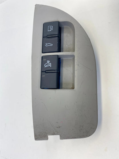 2002-2008 AUDI A4 FL FUEL DOOR TRUNK RELEASE ALARM SWITCH BEZEL OEM 8E1-959-527