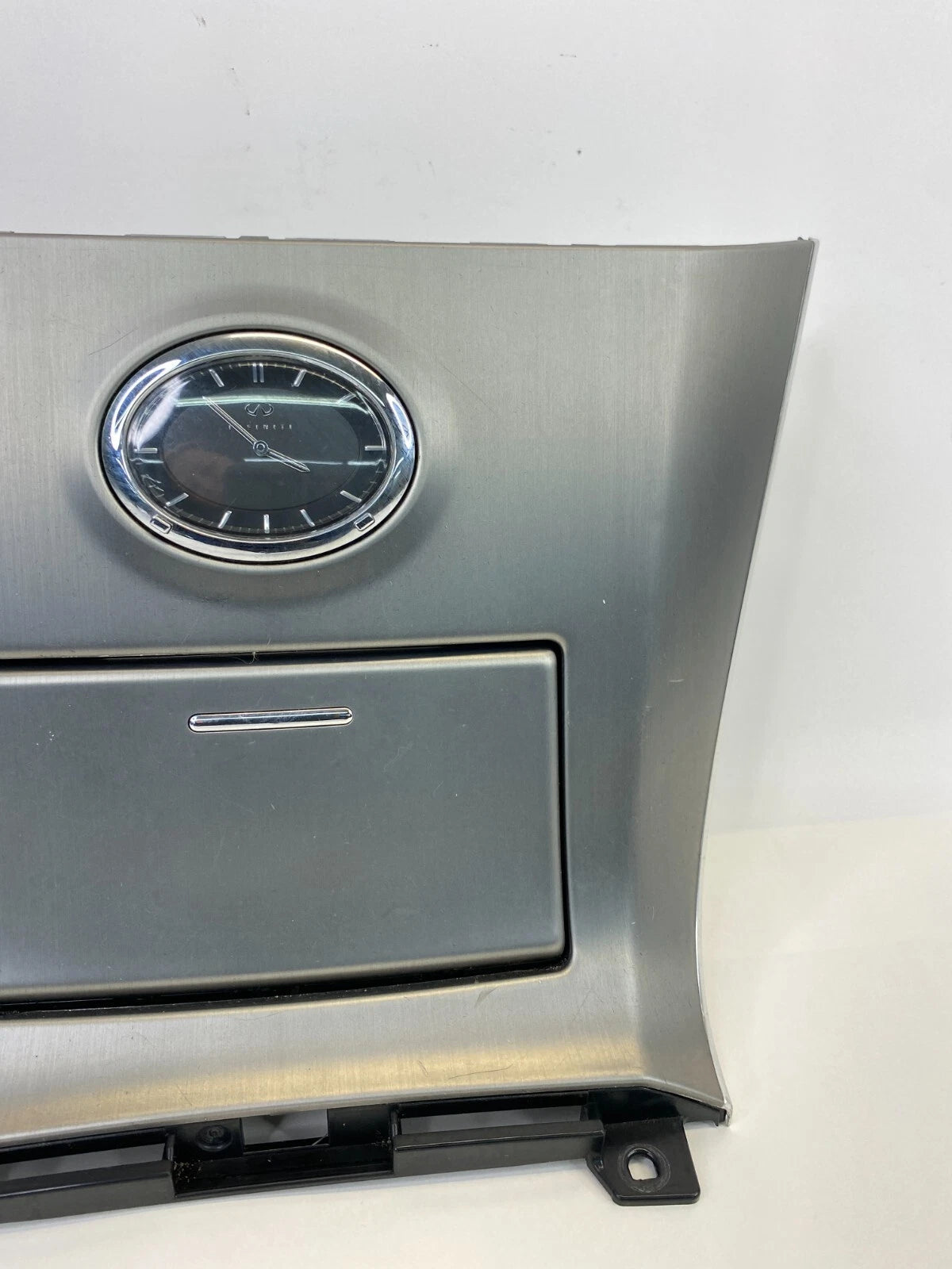 2007 2008 INFINITI FX35 CENTER CONSOLE CLOCK STORAGE BEZEL TRIM 68460-CL70A OEM