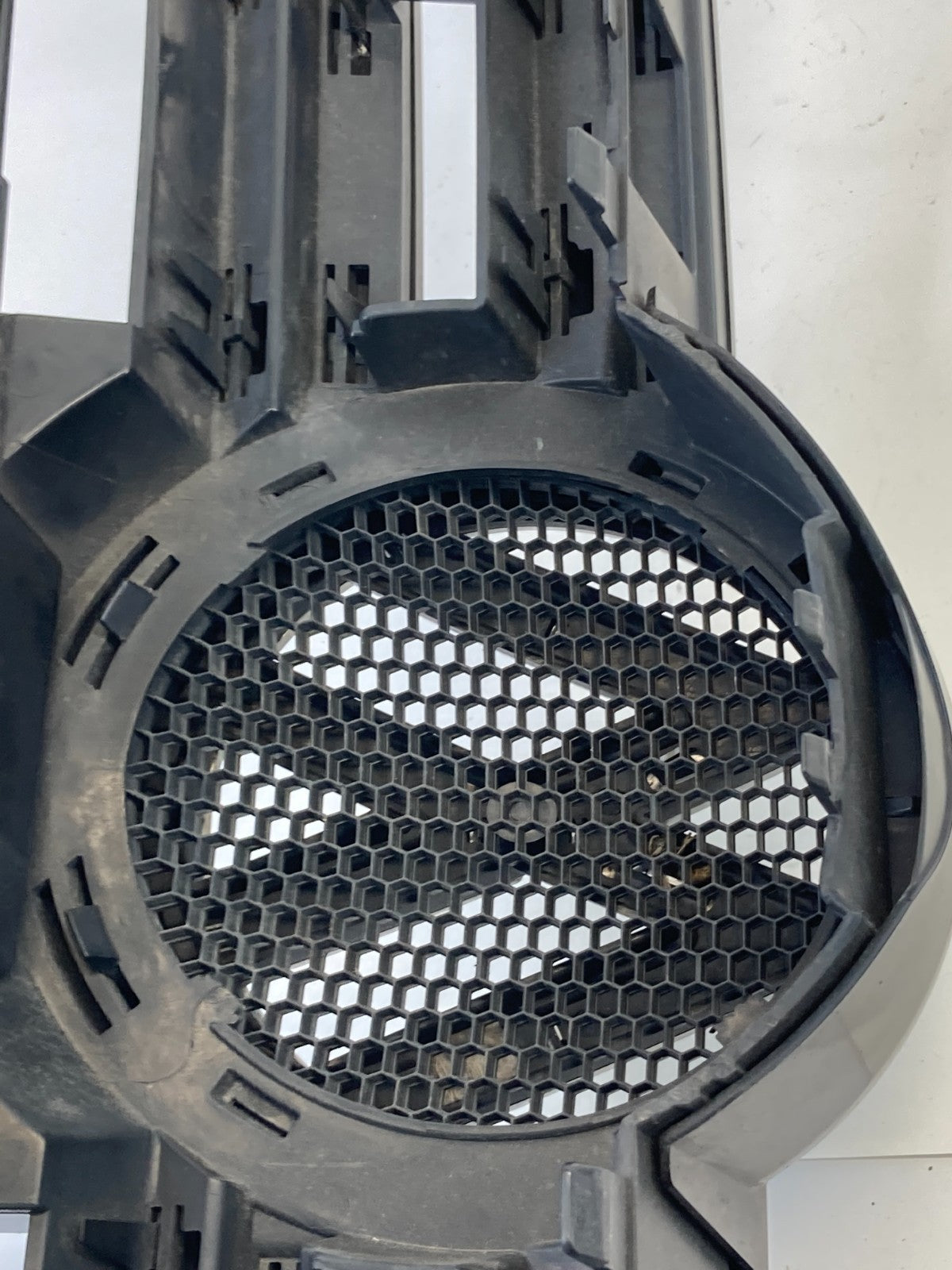 2011-2014 Volkswagen Touareg Front Bumper Upper Grill Grille 7P6-853-651-A-WD