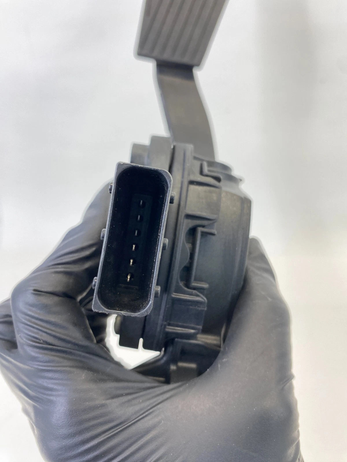 2011-2017 BUICK REGAL CXL ELECTRONIC ACCELERATOR GAS PEDAL ASSEMBLY 13237352 OEM