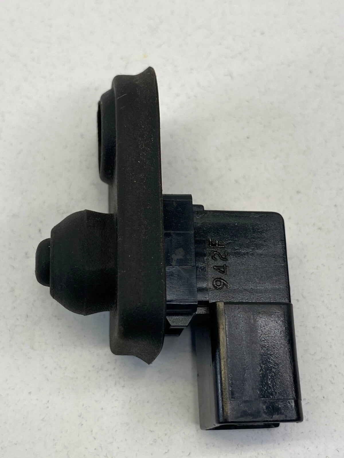 2003-2020 MITSUBISHI OUTLANDER REAR RIGHT DOOR LIGHT AJAR JAMB SENSOR SWITCH OEM