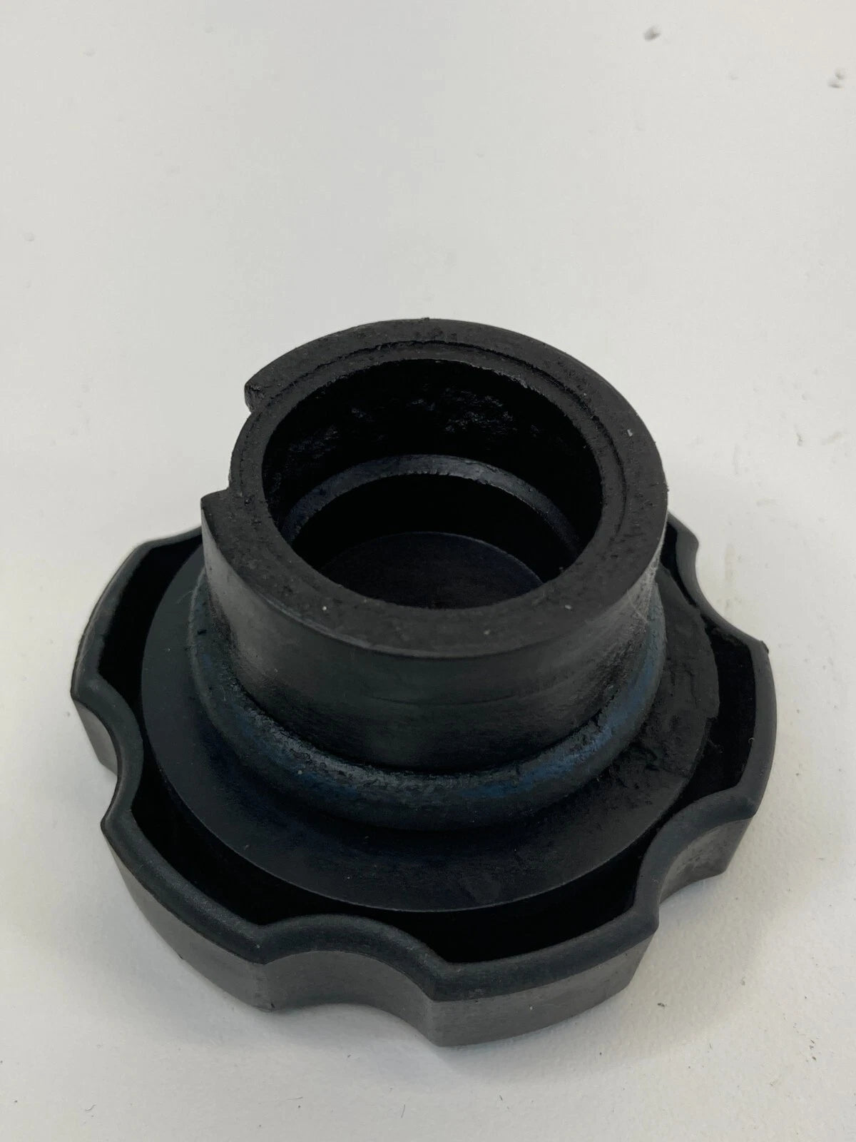 2004-2012 CHEVROLET COLORADO 3.5L ENGINE OIL FILLER CAP COVER LID SAE 5W-30