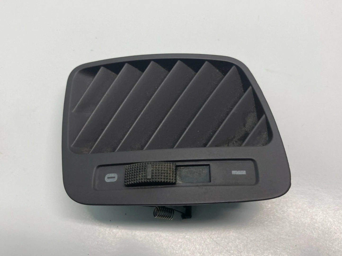 1998-2004 AUDI A6 QUATTO LEFT DRIVER SIDE DASH AC AIR VENT GRILLE DEFROST DUCT