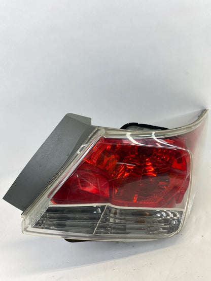 2008-2012 HONDA ACCORD SEDAN RIGHT PASSENGER TAIL LIGHT TAILLIGHT TAIL LAMP