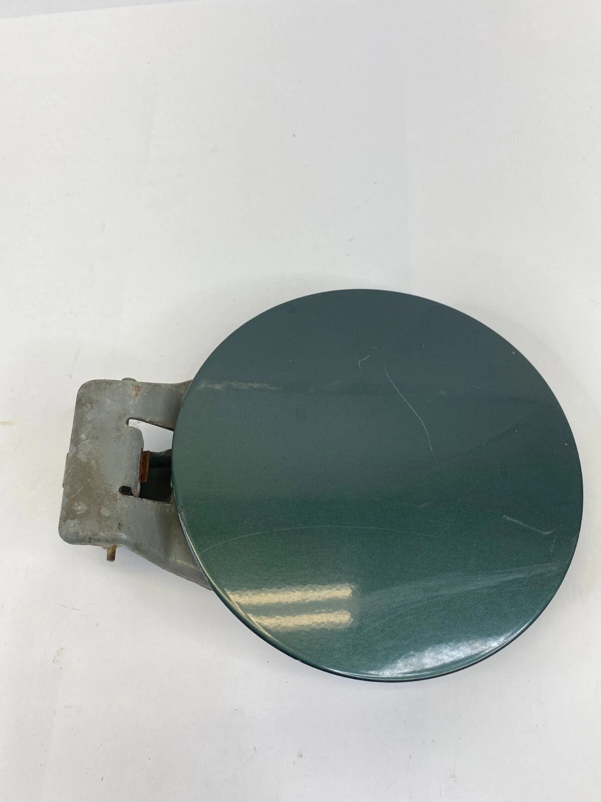 1998-2002 LINCOLN TOWN CAR FUEL FILLER TANK DOOR GAS LID COVER XF2D-9A095-AA OEM