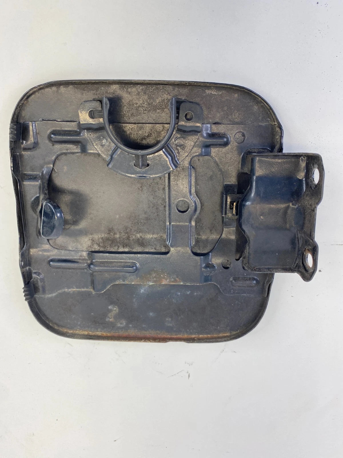 2001-2005 HONDA CIVIC SEDAN GAS TANK FUEL FILLER DOOR LID COVER ASSEMBLY OEM