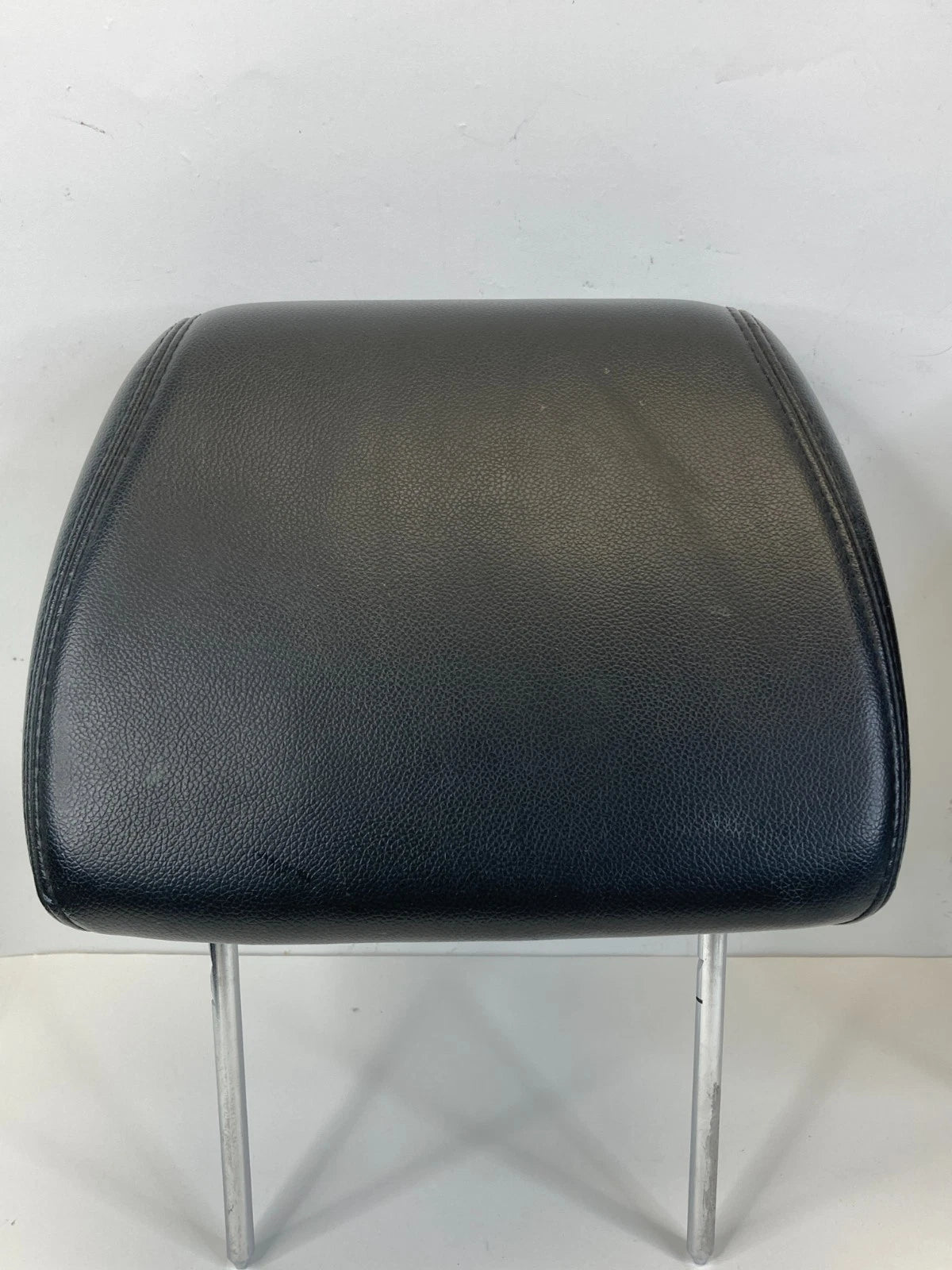 2007 2008 2009 GMC YUKON FRONT RIGHT & LEFT SEAT HEADREST HEAD REST PAIR SET OEM