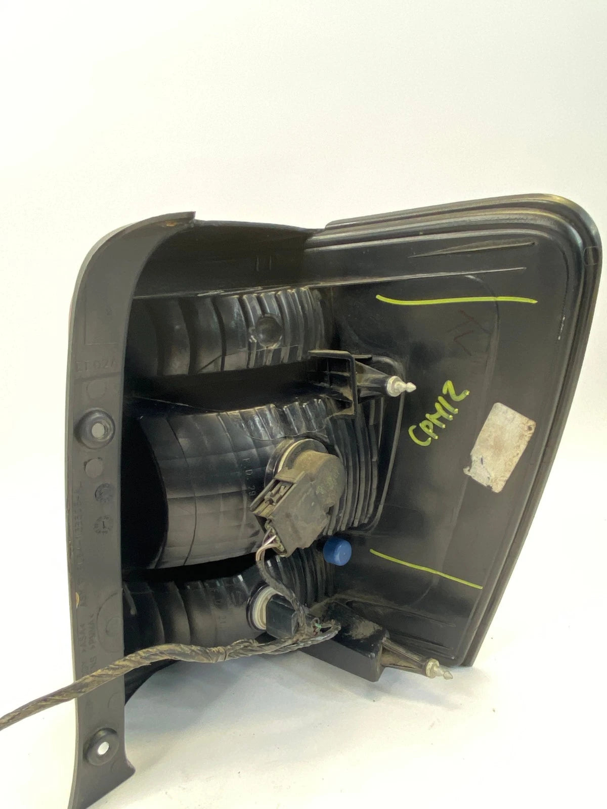 2008-2012 FORD ESCAPE TAILLIGHT LAMP BRAKE LIGHT LEFT OEM FACTORY 8L84-13B505-A