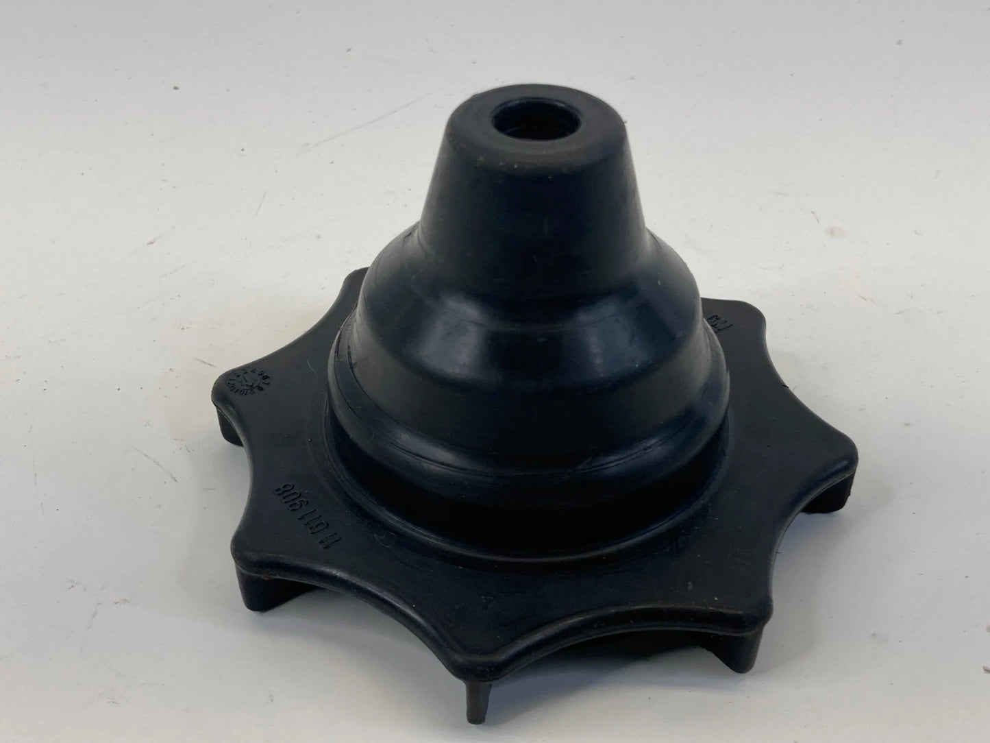 2012-2016 BUICK LACROSSE SPARE TIRE HOLD DOWN HOLDER RETAINER 11611908 OEM