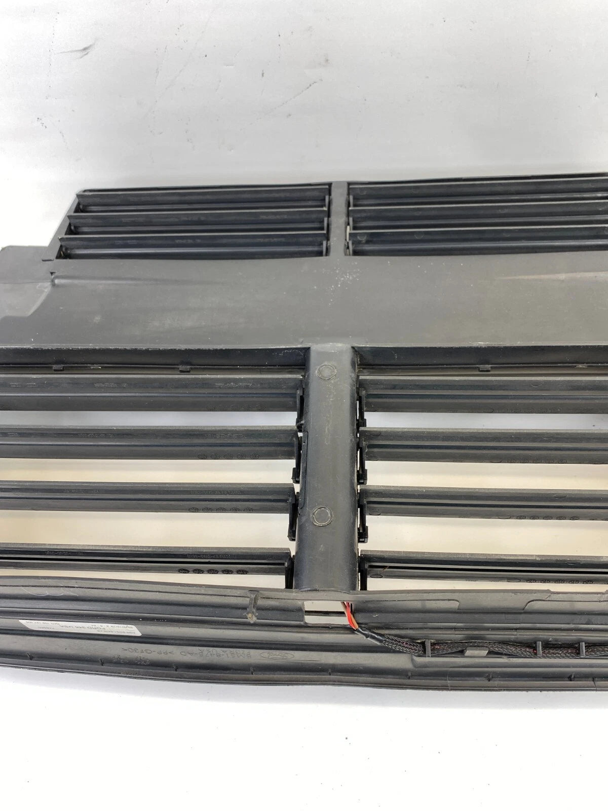 2012-2014 FORD FOCUS RADIATOR ACTIVE VENT GRILLE SHUTTER ASSEMBLY BM51-8475-AD