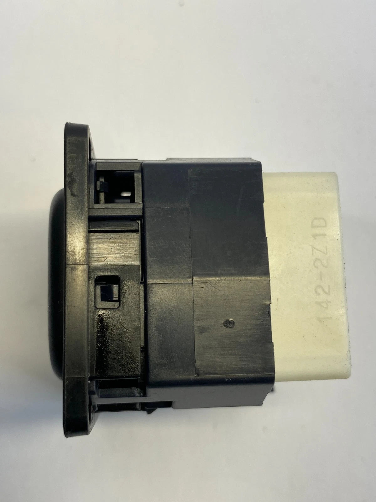 2001-2013 TOYOTA PRIUS FRONT LEFT LH DRIVER POWER SIDE VIEW MIRROR SWITCH 769746