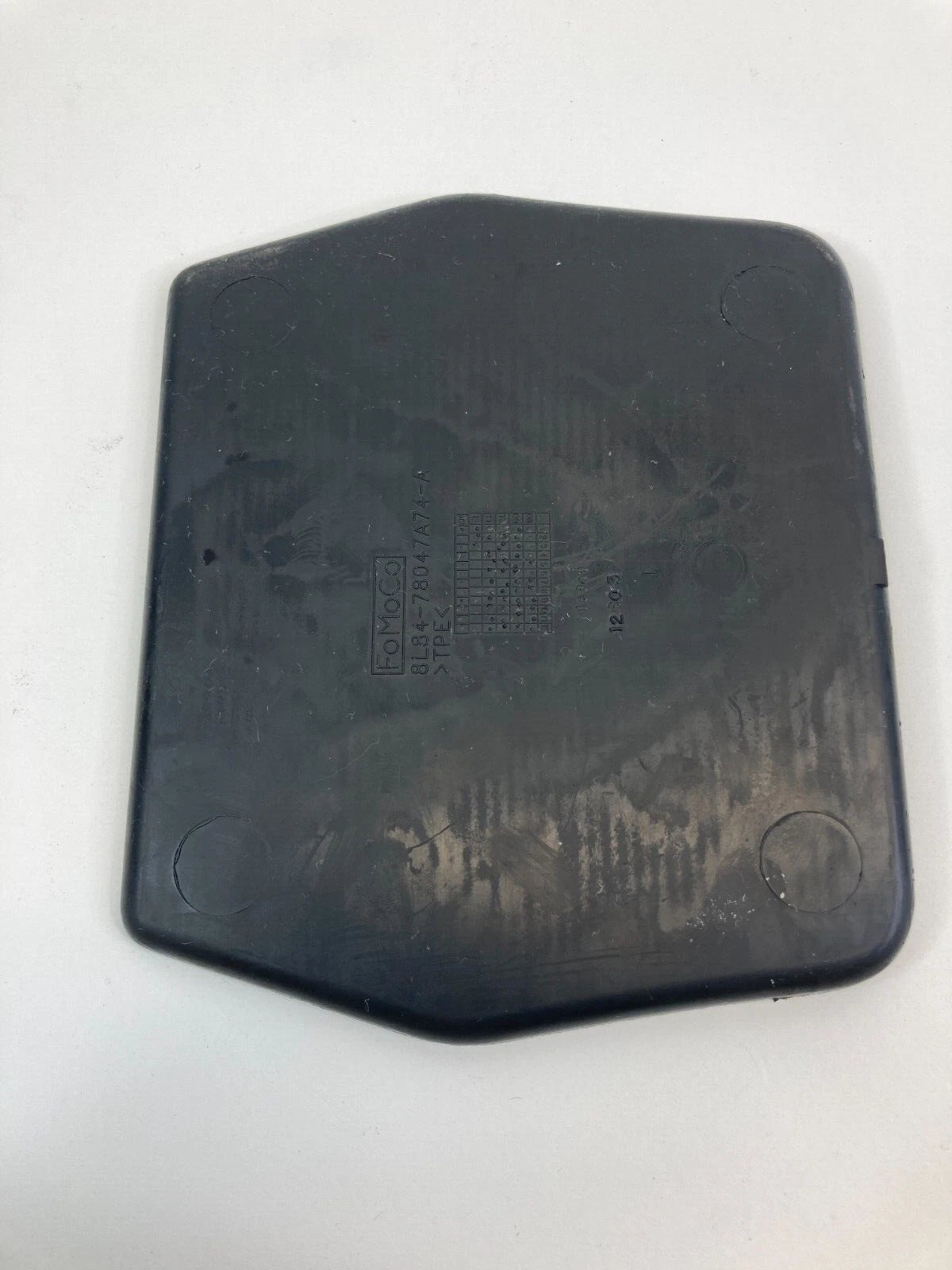 2008-2012 FORD ESCAPE CENTER CONSOLE RUBBER INSERT MAT 8L84-78047A74 OEM