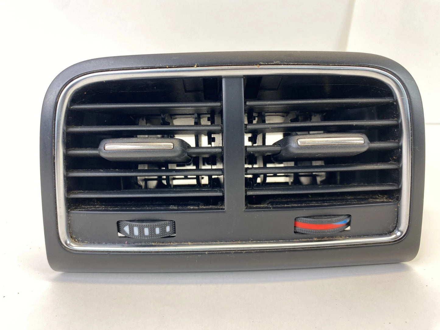 2009-2017 AUDI A5 QUATTRO REAR CENTER CONSOLE A/C AIR VENT 8K0-819-203-E OEM
