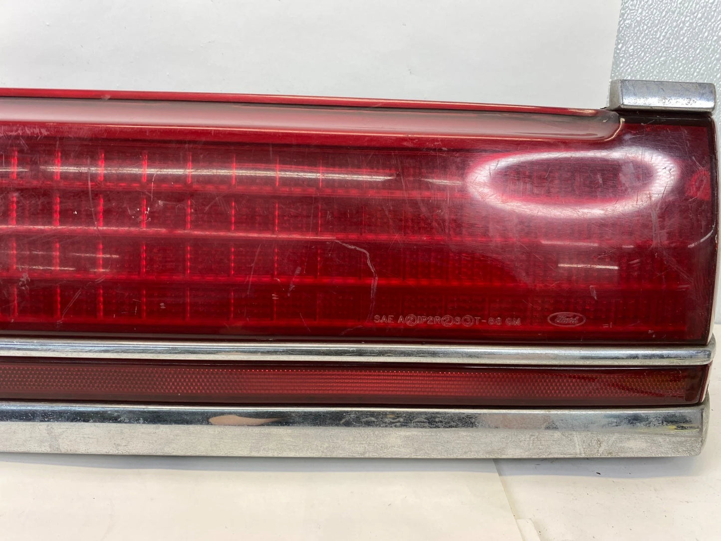 1988-1991 MERCURY GRAND MARQUIS TAILLIGHT TAIL LIGHT LAMP PASSENGER RIGHT OEM