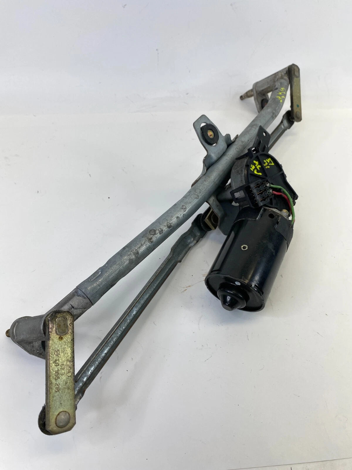 1999-2006 VOLKSWAGEN JETTA GOLF FR WINDSHIELD WIPER MOTOR W/ LINKAGE 1J1-955-023