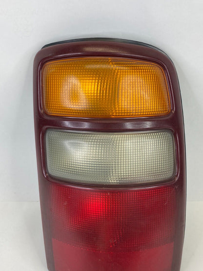 00-03 GMC Yukon Rear Right Passenger Side Tail Light Taillight Lamp 16525376 OEM