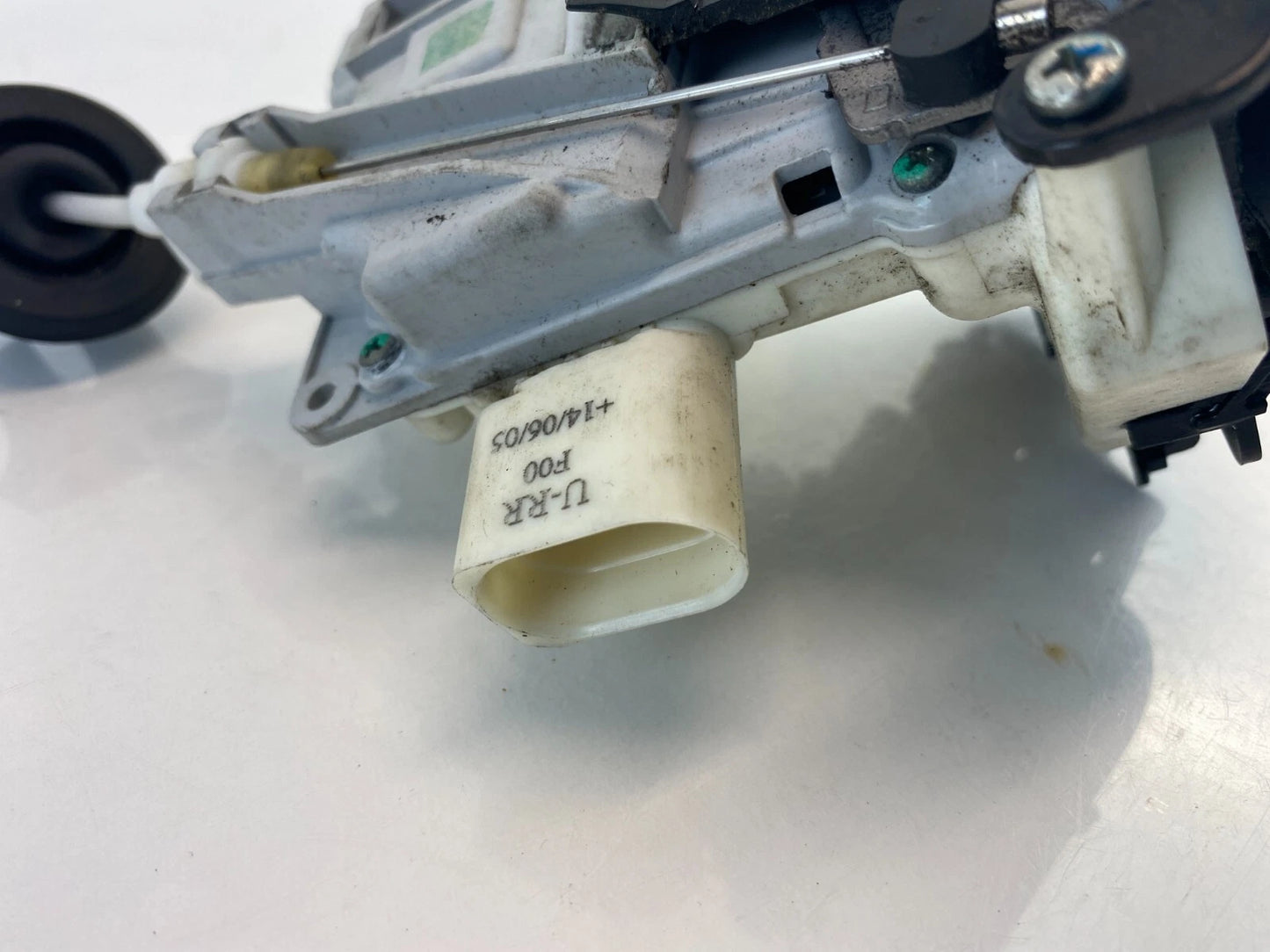 2005-2008 AUDI A4 QUATTRO RR RIGHT DOOR LOCK LATCH RELEASE ACTUATOR 8E08390 OEM