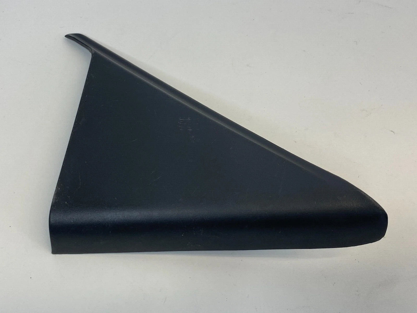 2011-2014 HYUNDAI SONATA REAR LEFT INNER DOOR CORNER MOLDING COVER 83910-3S000