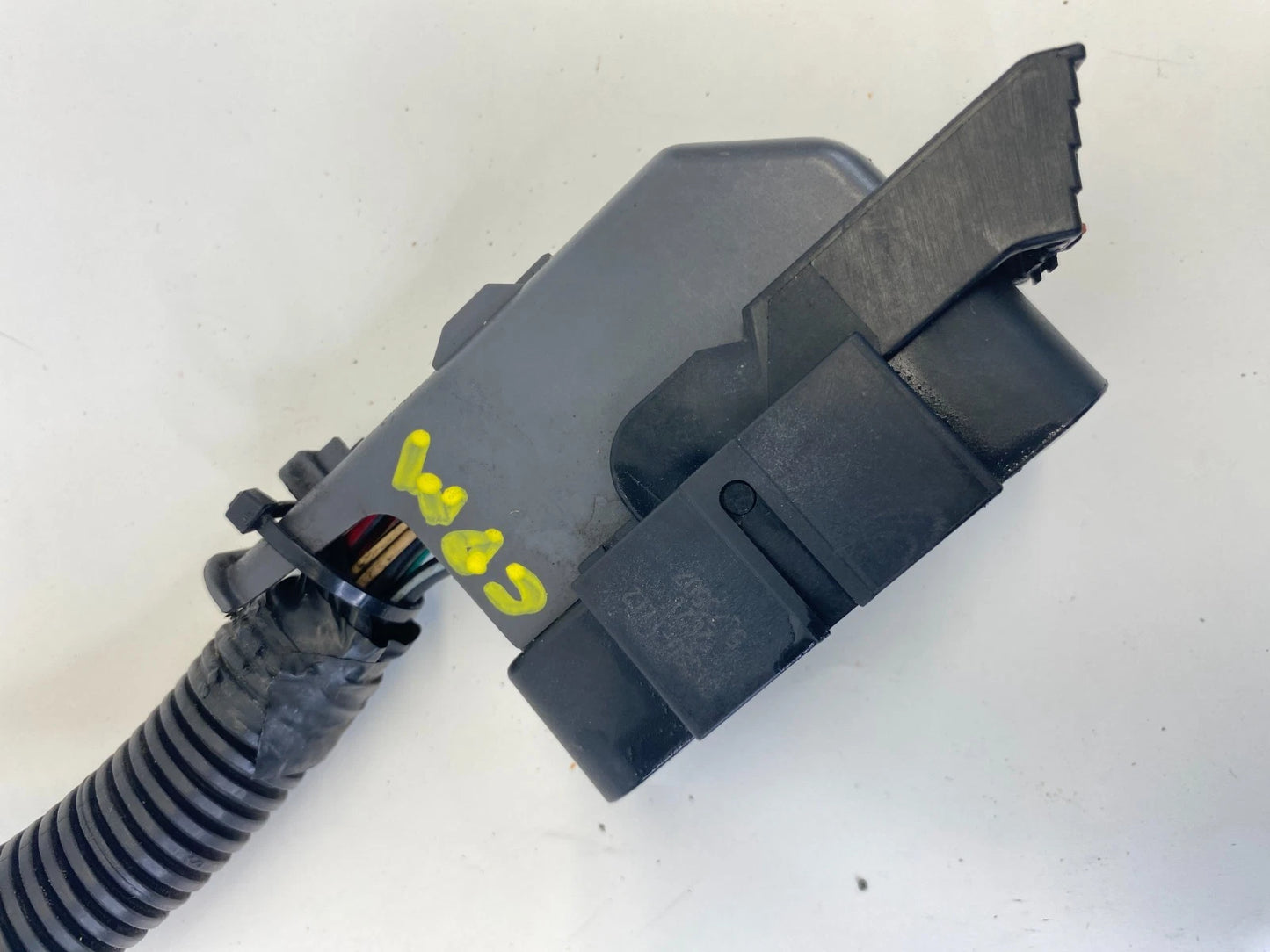 2011 2012 CHEVY MALIBU 2.4L FWD ABS BRAKE PUMP PLUG CONNECTOR PIGTAIL OEM
