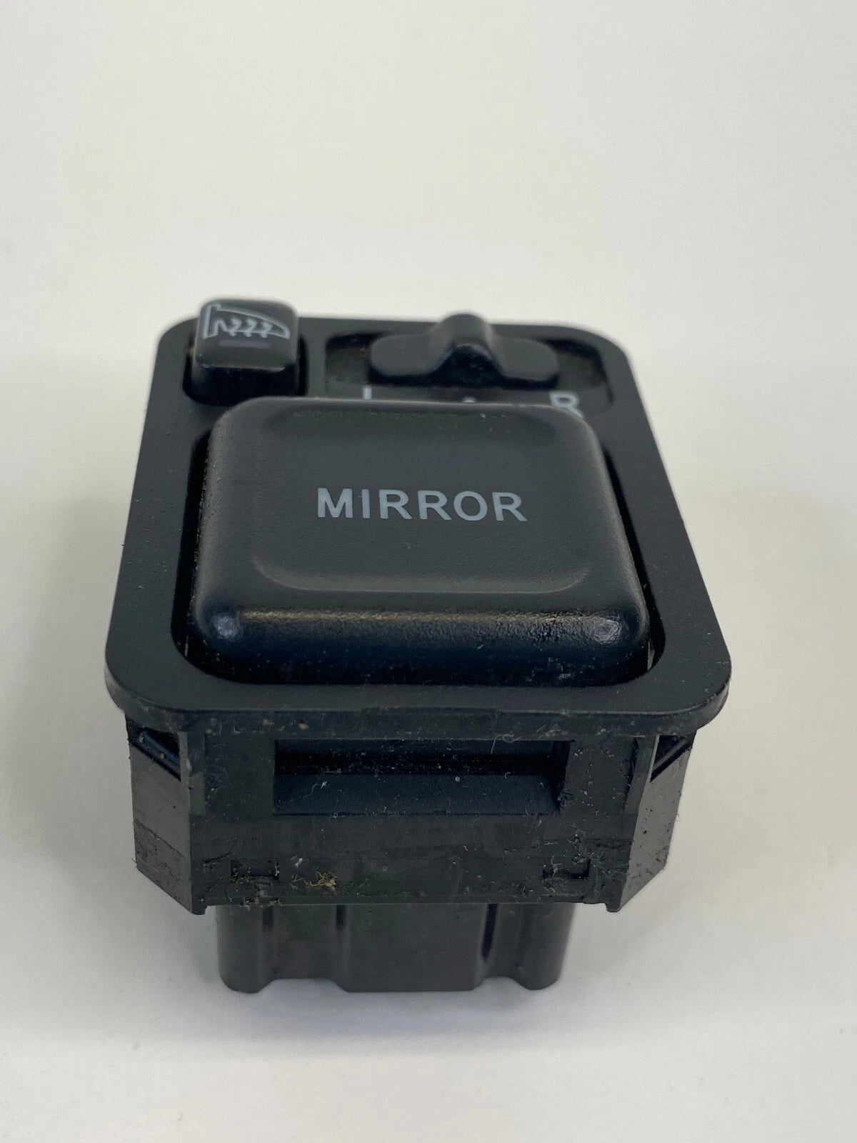 03 04 05 HONDA PILOT FRONT LEFT DRIVER POWER MIRROR CONTROL BUTTON SWITCH