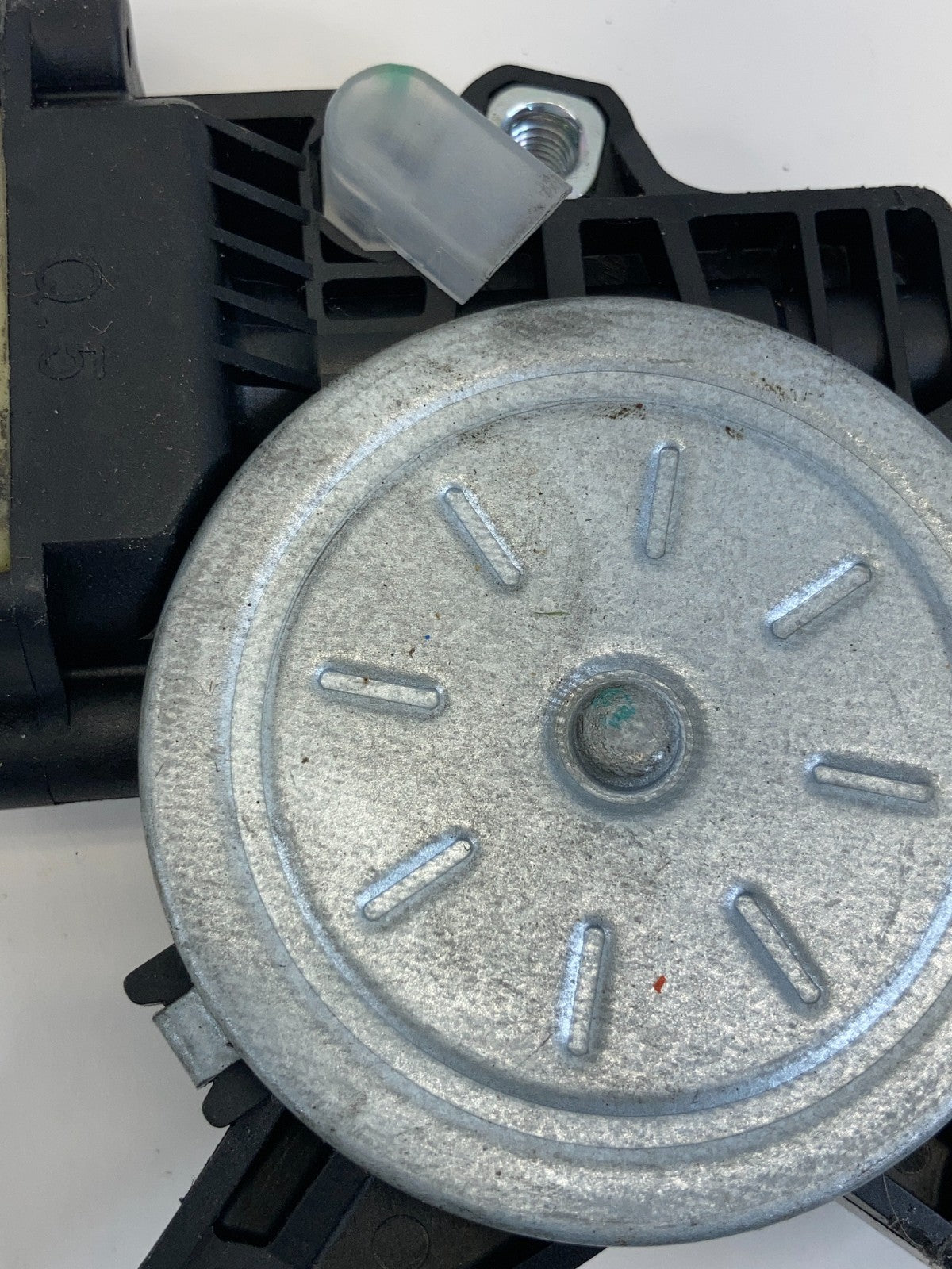 2012-2015 Chevrolet Captiva Sport Rear Right Door Power Window Motor OEM