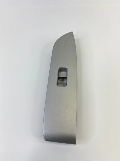 2004-2006 LEXUS RX330 07-09 RX350 REAR RIGHT DOOR WINDOW SWITCH BEZEL 742700E010