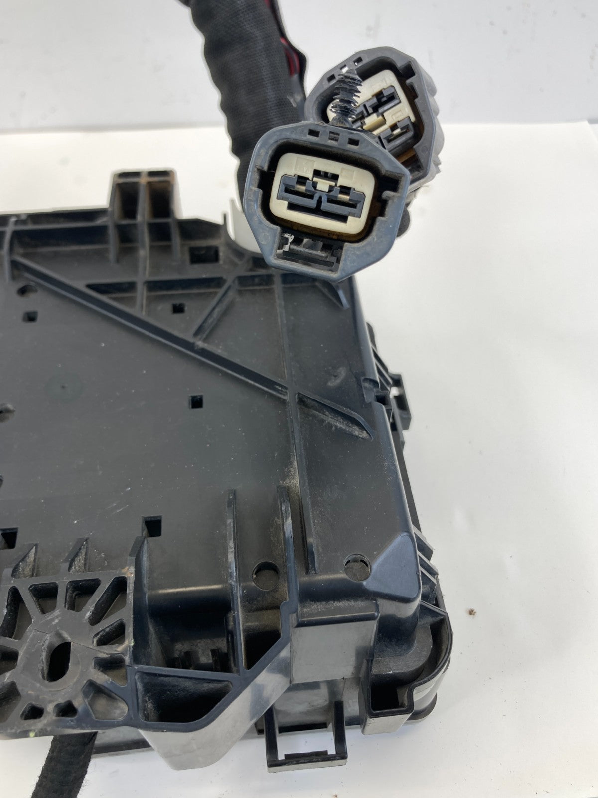 07 08 09 Cadillac SRX 3.6L V6 AT Engine Fuse Box Relay Junction Block Unit OEM